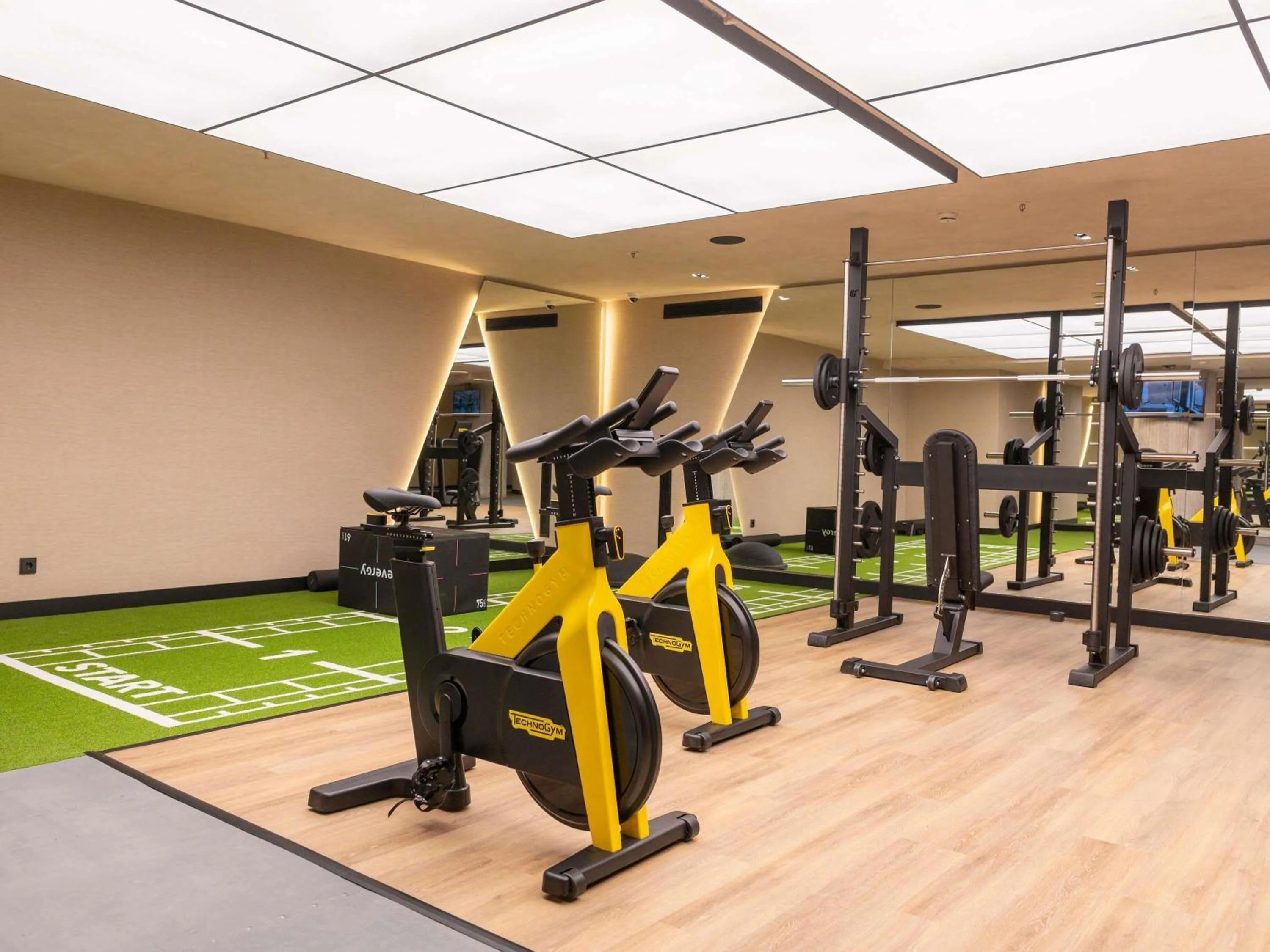 Fitness centre/facilities in Novotel Valencia Lavant