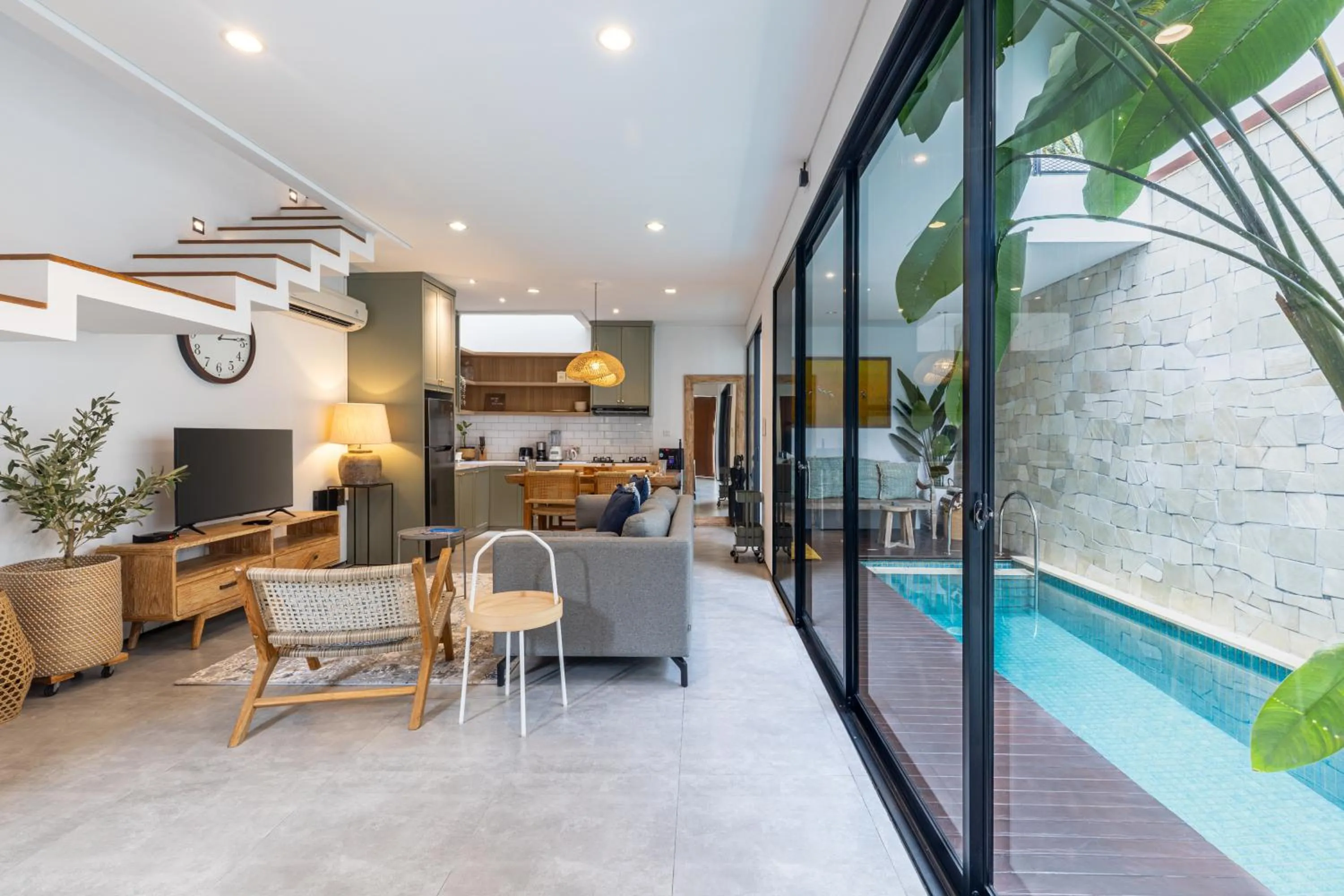 Living room in Feya Living Villa by Betterplace