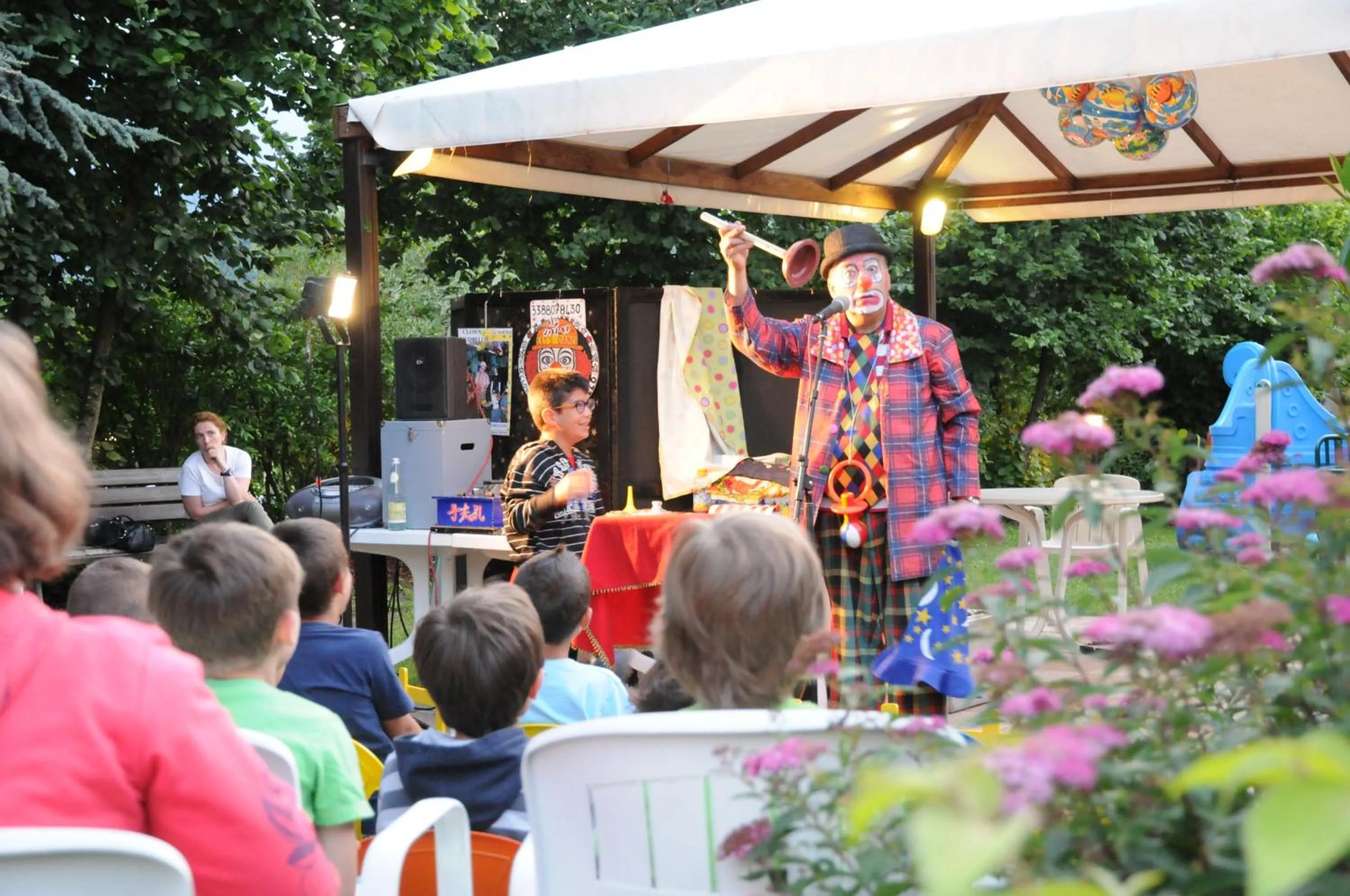 Evening entertainment in Family Hotel Primavera