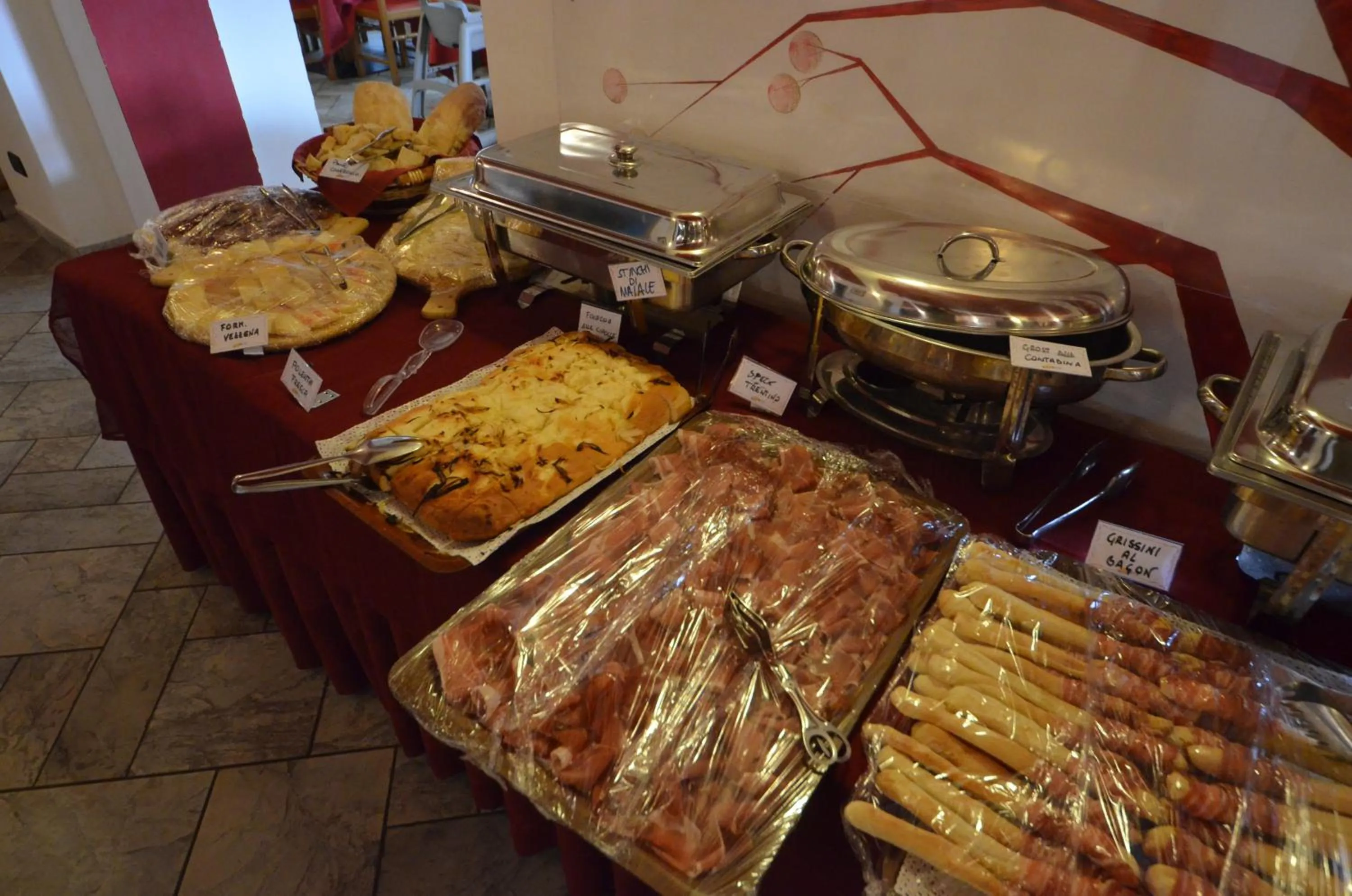 Food in Family Hotel Primavera