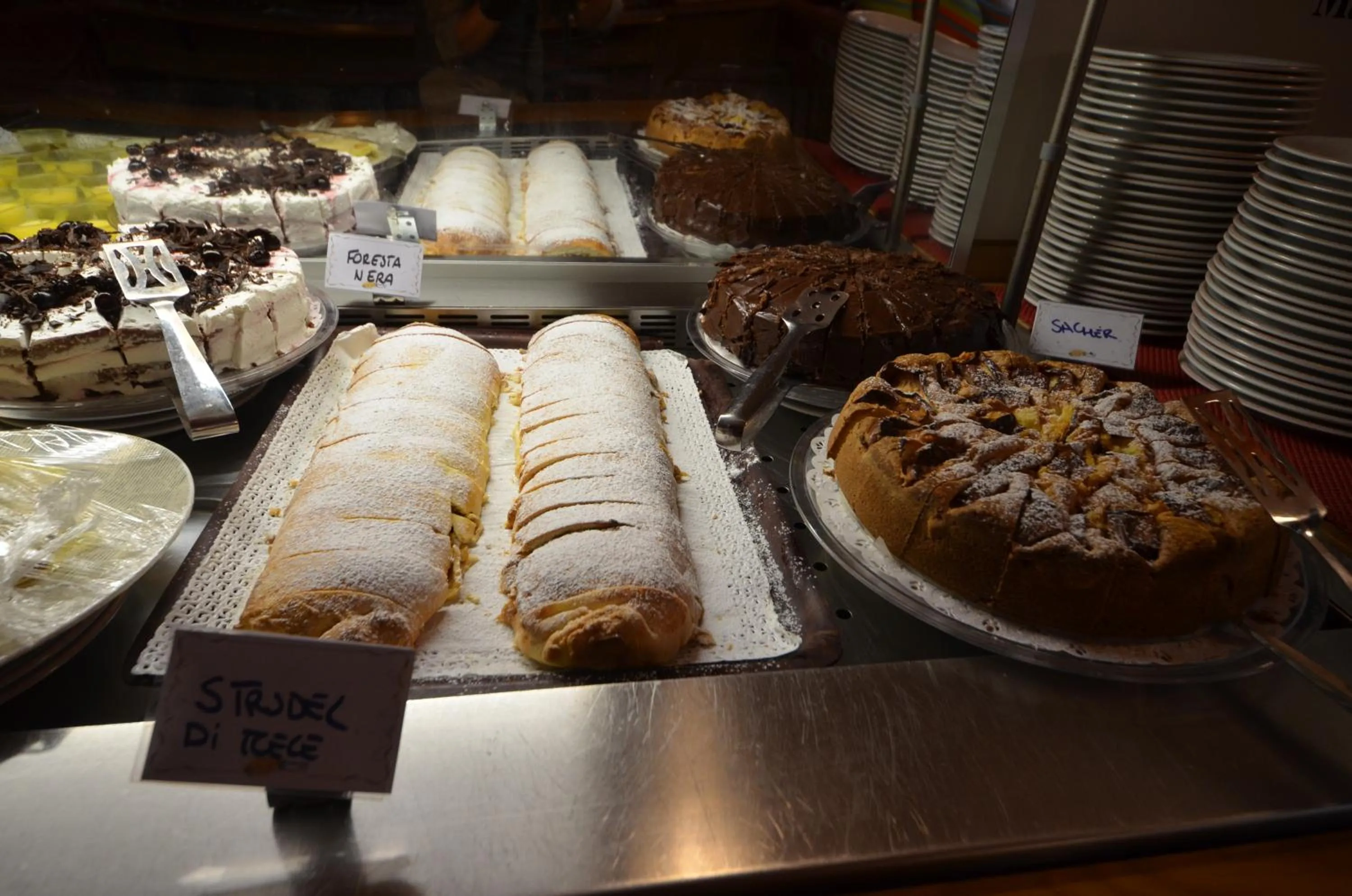 Food in Family Hotel Primavera