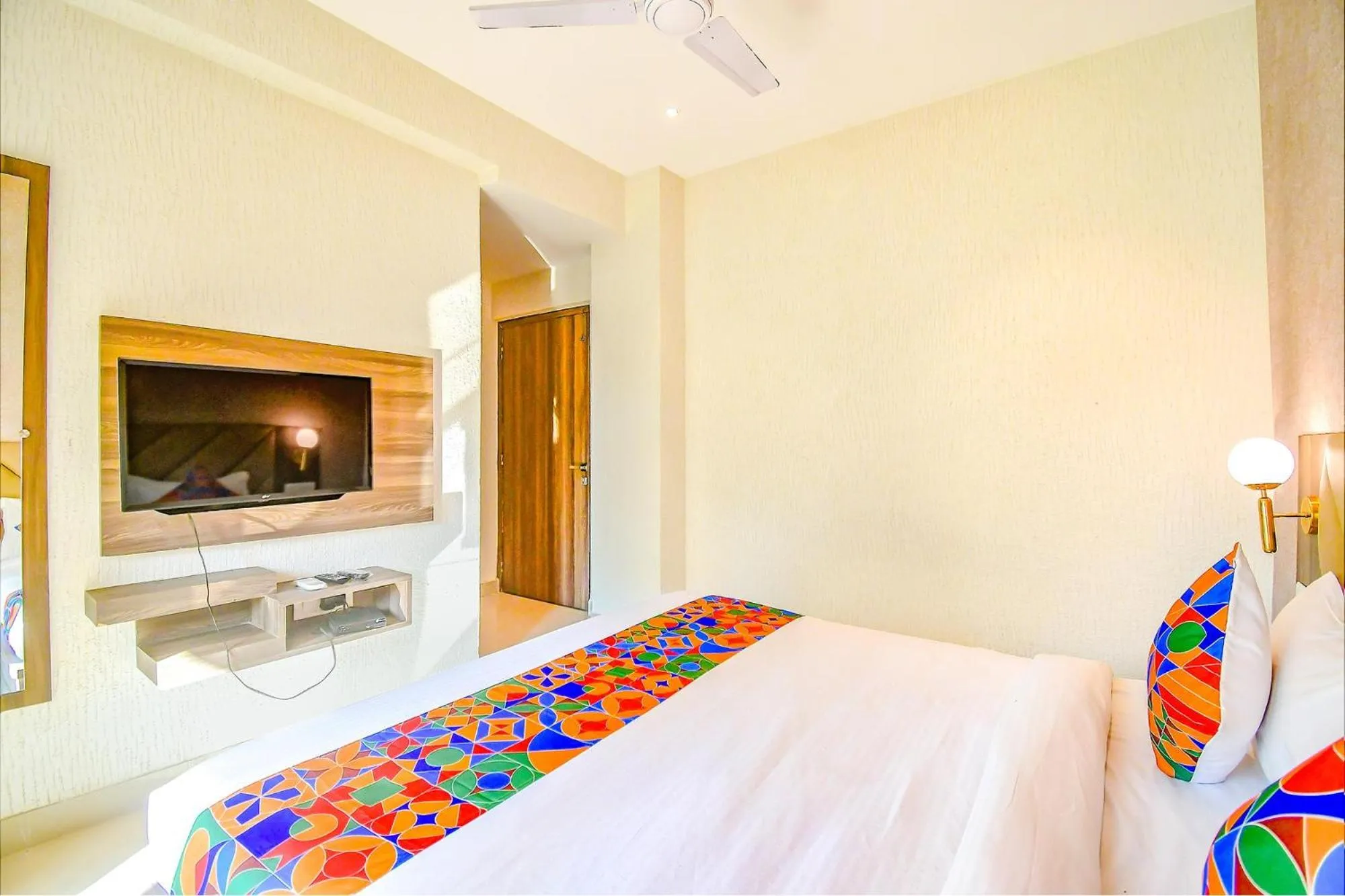 Bed in FabHotel Lake View Topsia