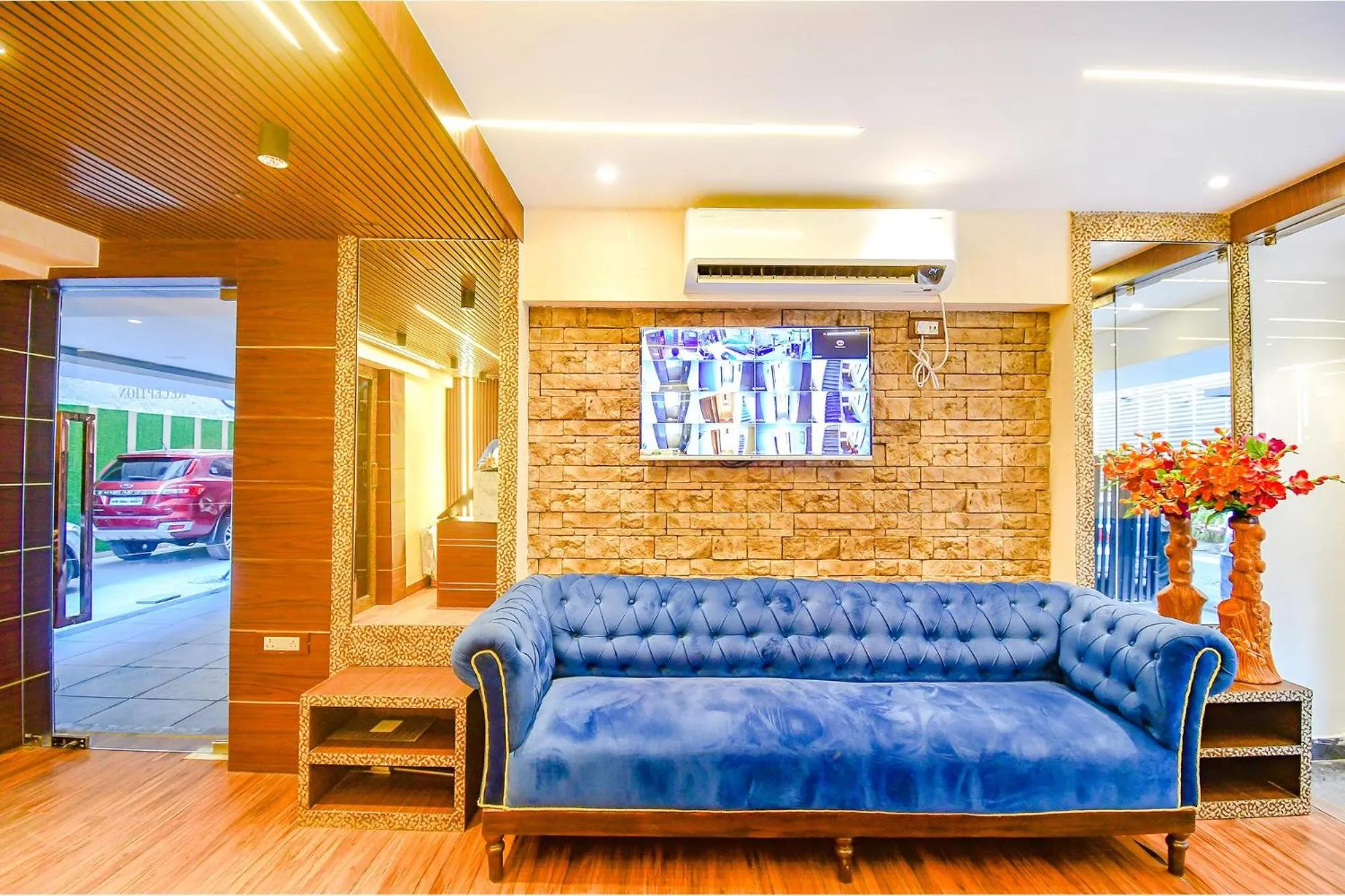 Seating area in FabHotel Lake View Topsia