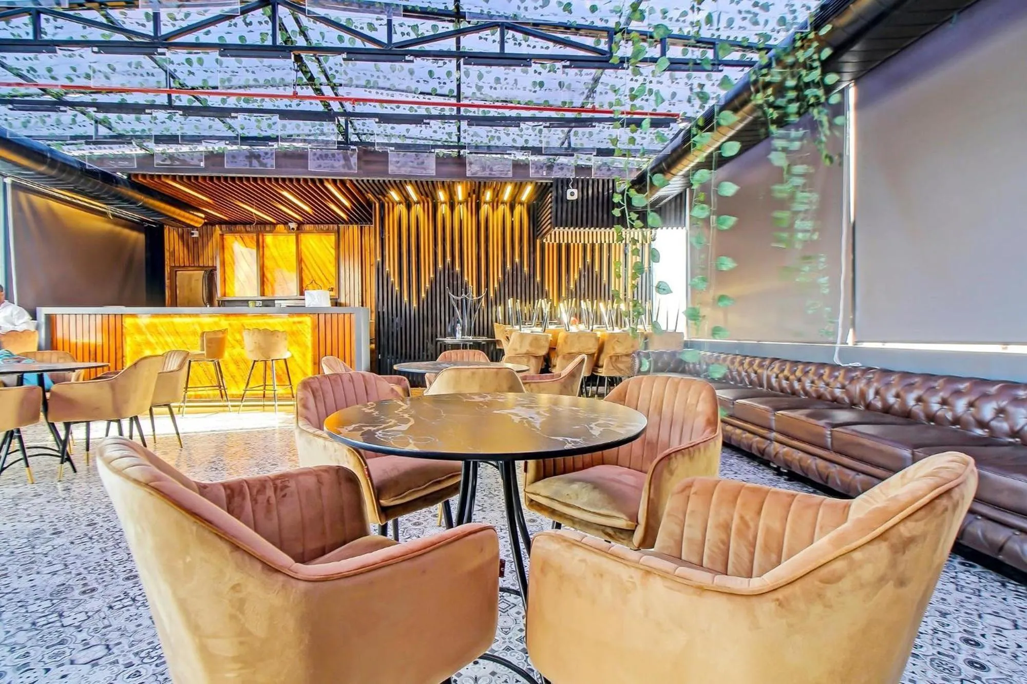 Dining area in FabHotel Lake View Topsia