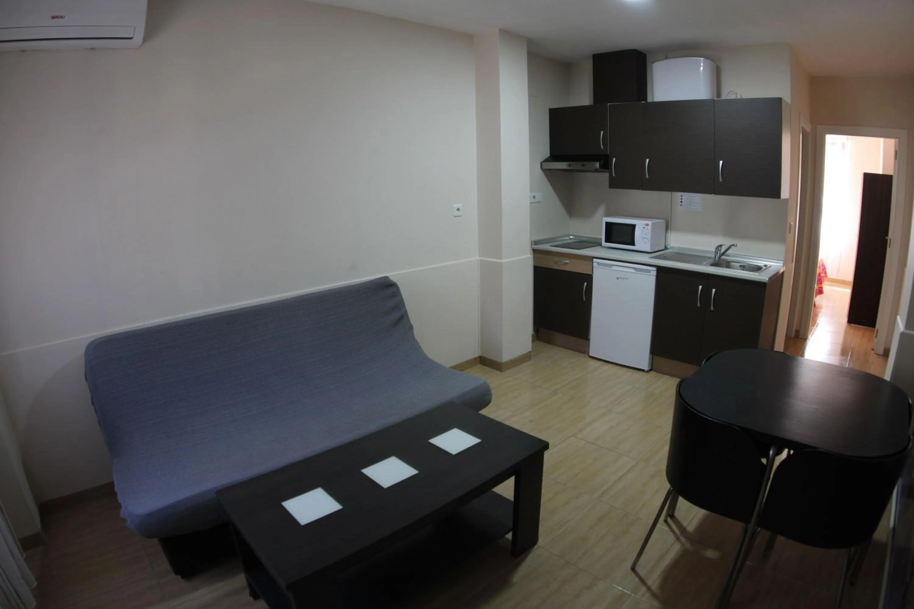Kitchen or kitchenette in Apartamentos Marina Internacional