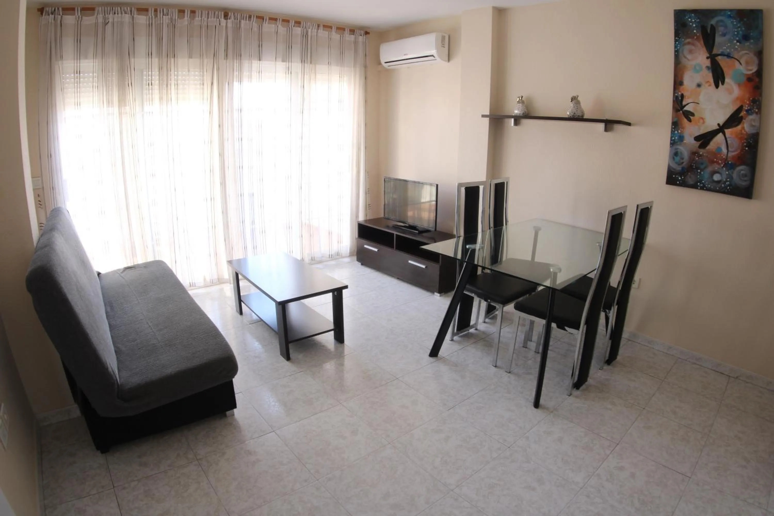 TV and multimedia in Apartamentos Marina Internacional