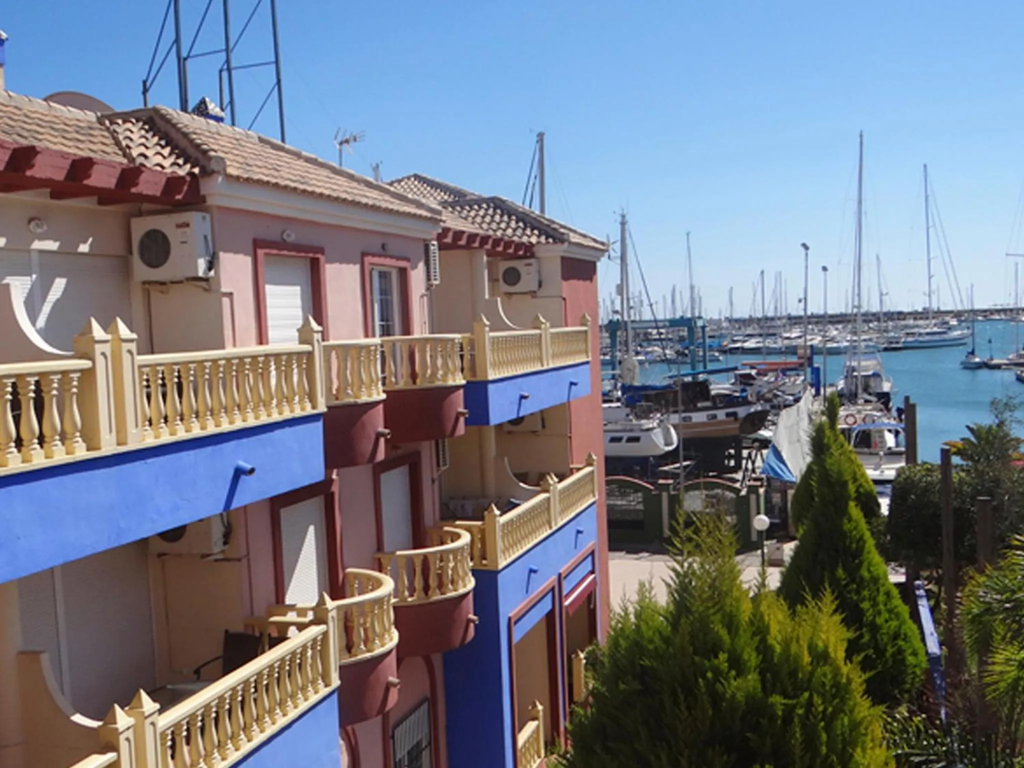 Facade/entrance in Apartamentos Marina Internacional