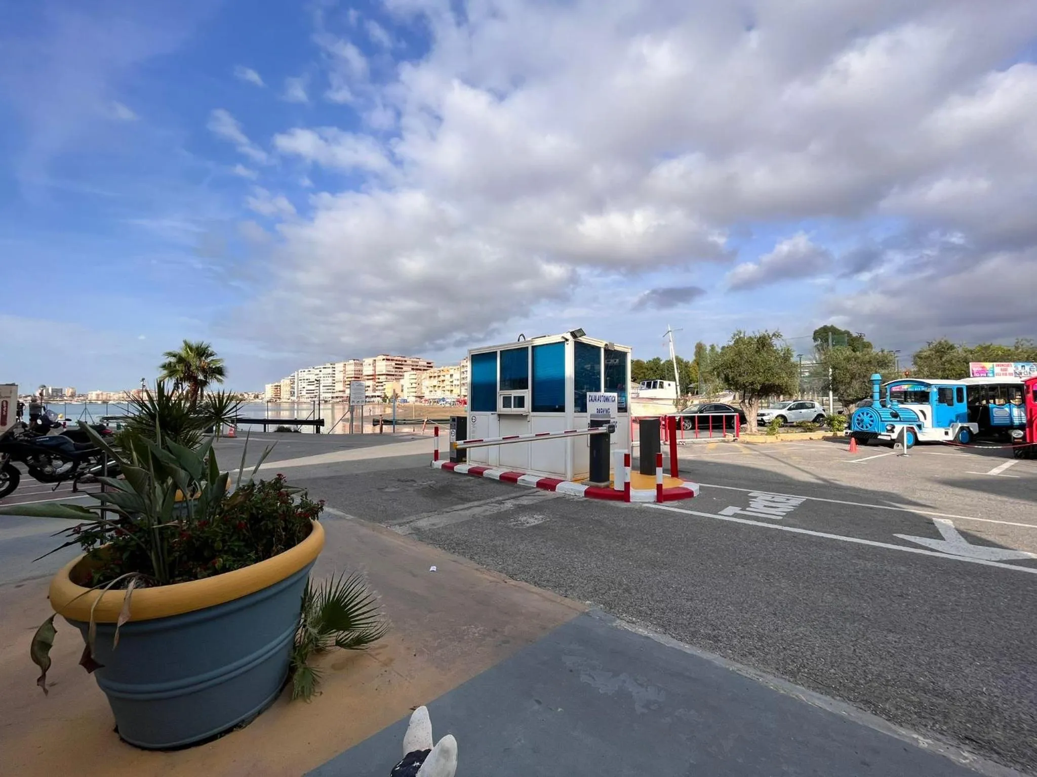 Parking in Apartamentos Marina Internacional