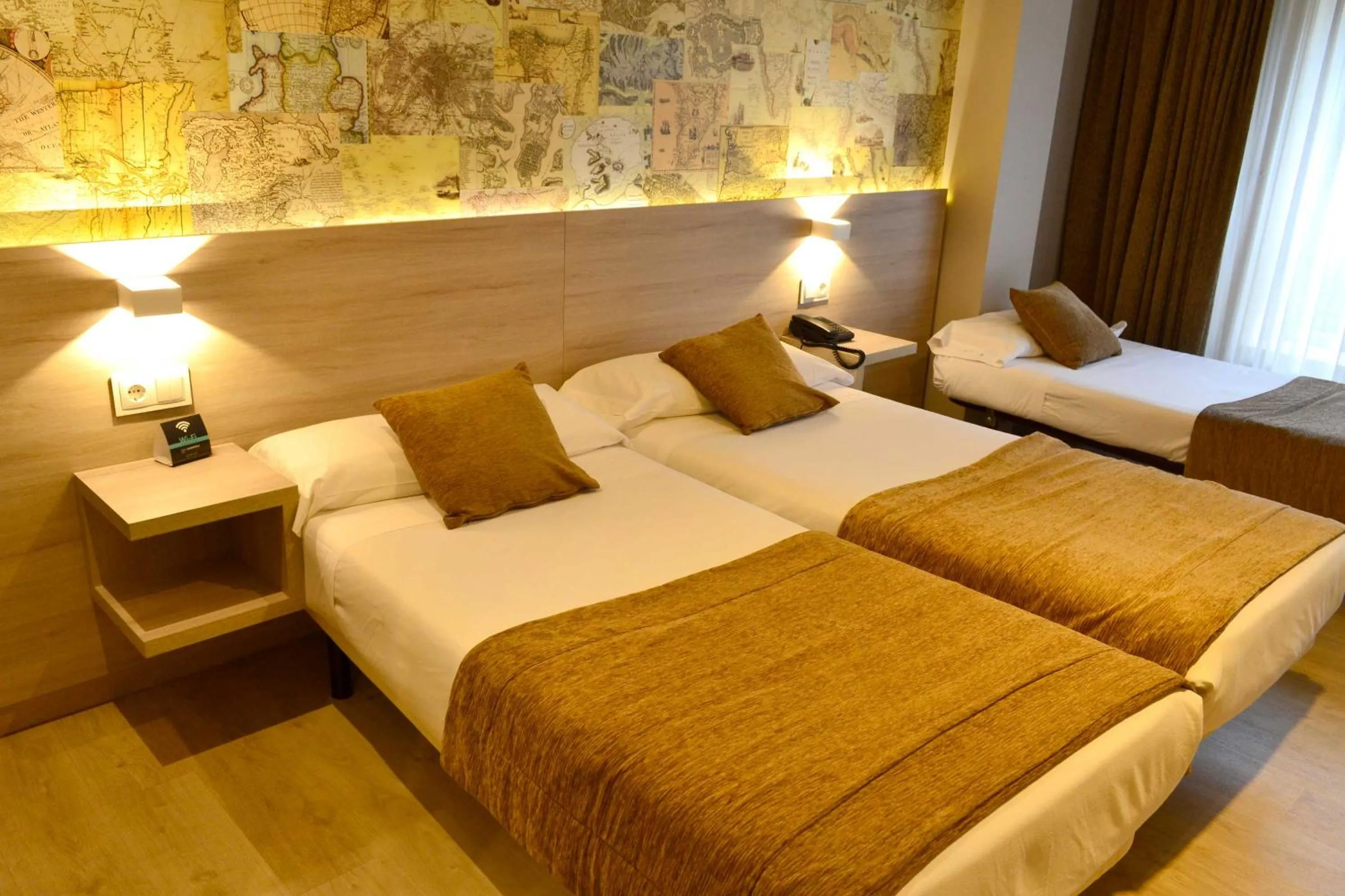 Bed in Hotel Alda San Carlos