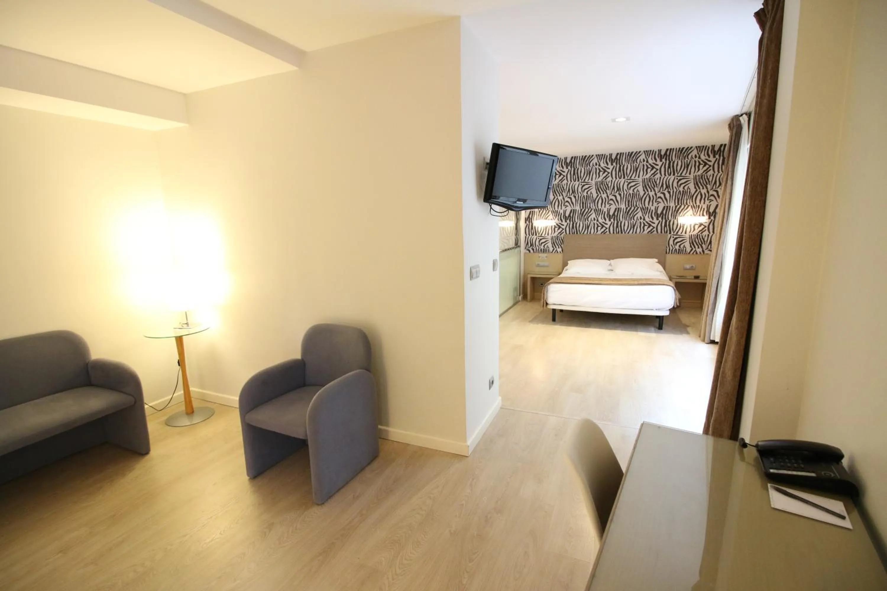 Bed in Hotel Alda San Carlos