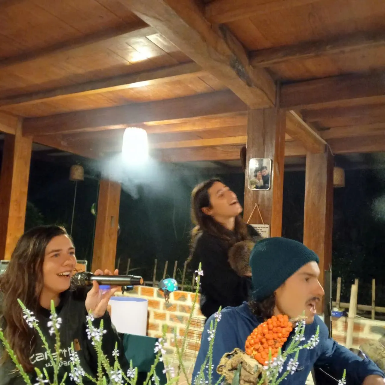 Karaoke in Retreat Home Bản Dọi Mộc Châu