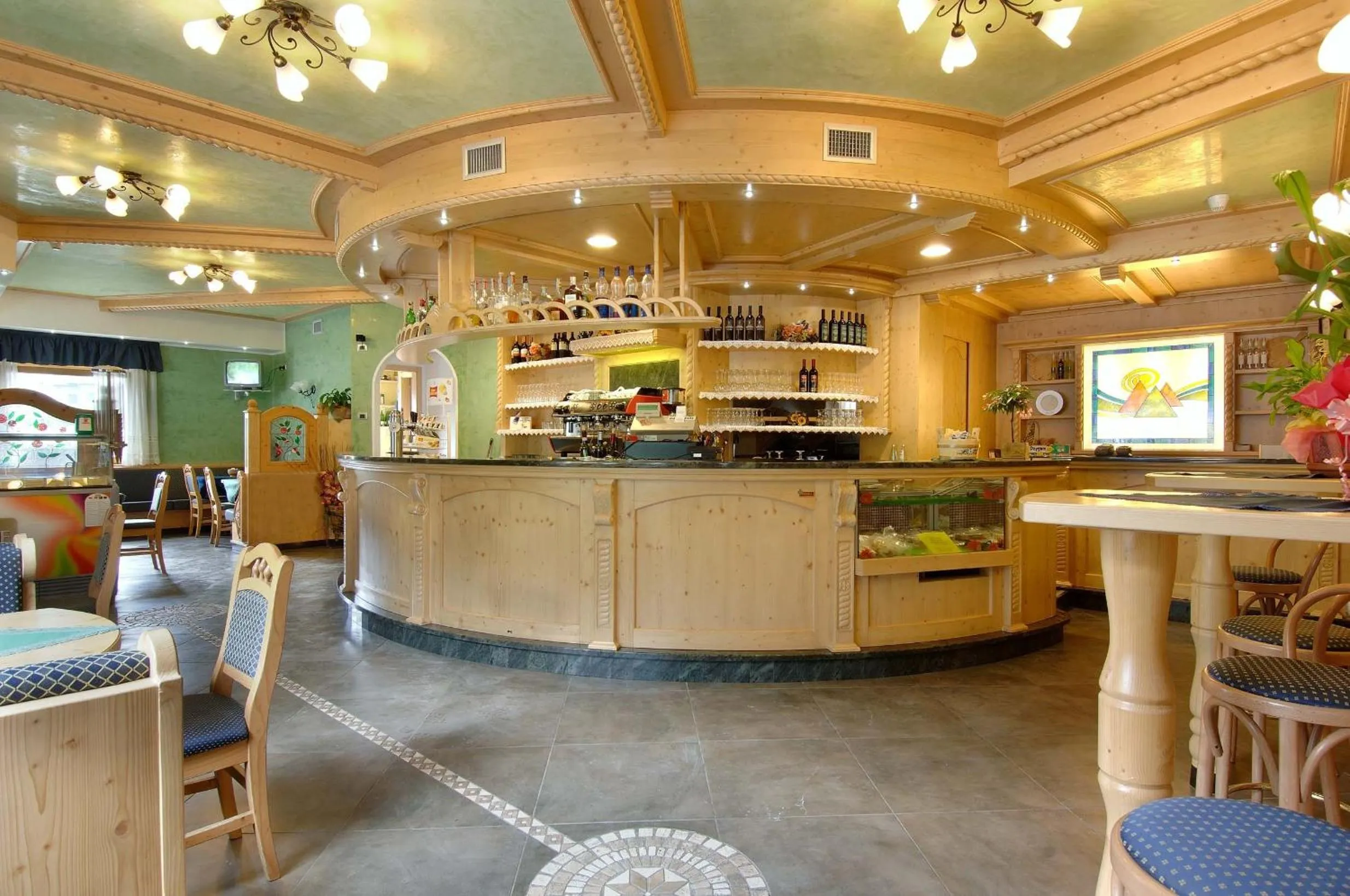 Lounge or bar in Hotel Dolomiti Saone