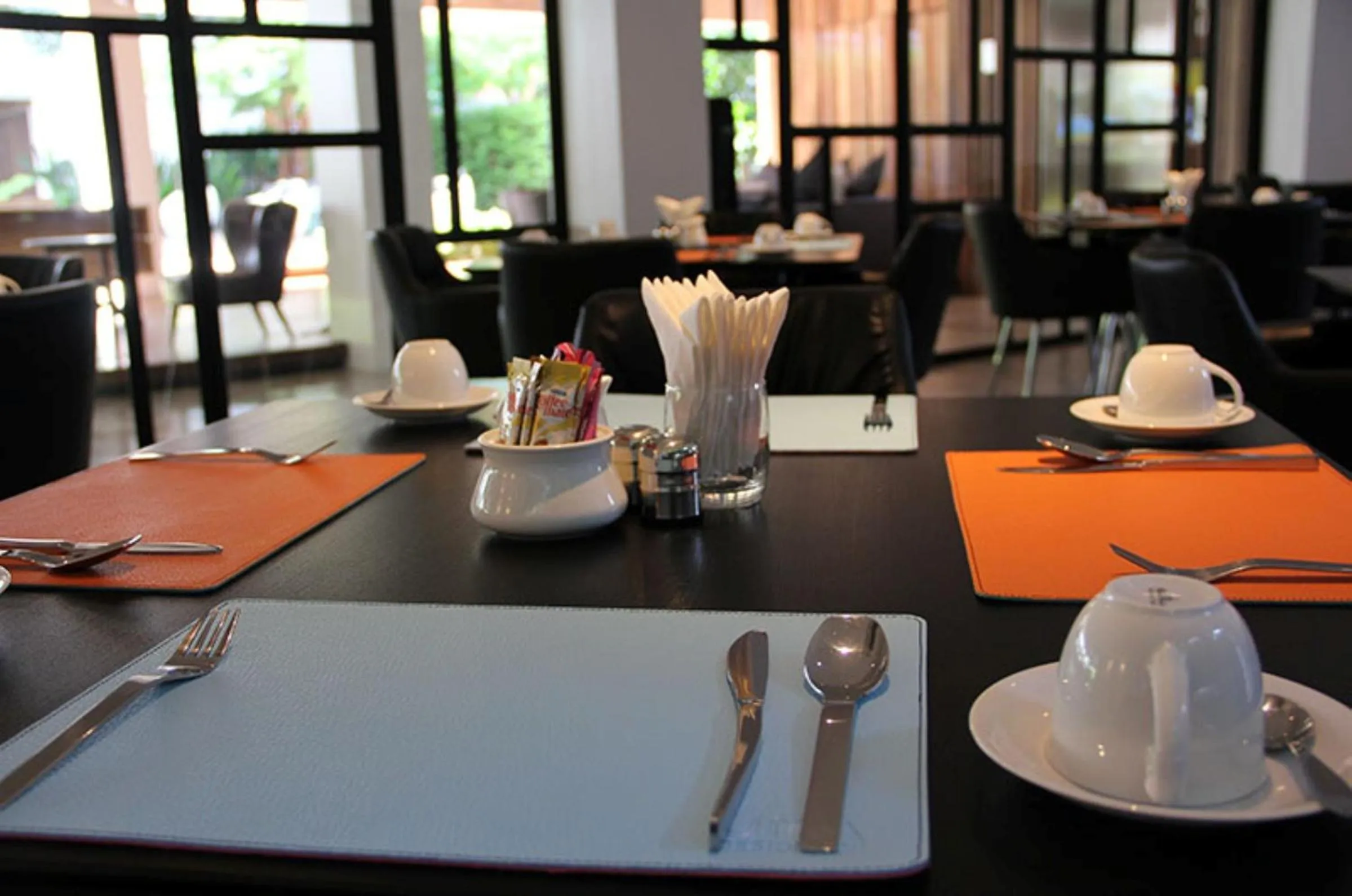 Restaurant/places to eat in UMA Residence