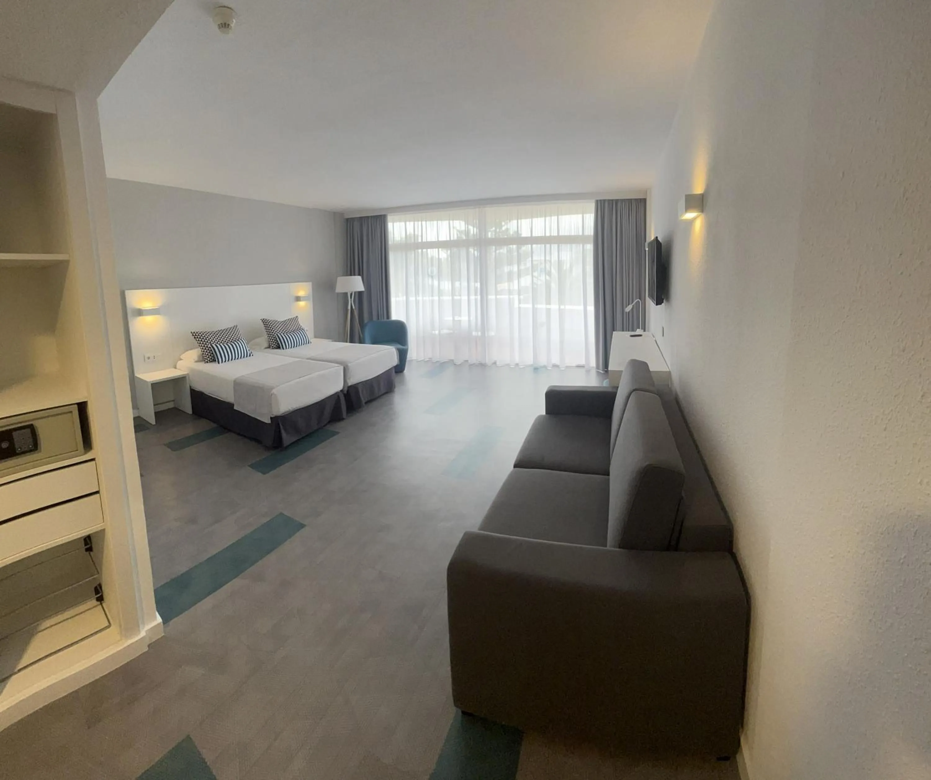 Bed in Complejo BLUESEA Puerto Resort compuesto por Hotel Canarife y Bonanza Palace