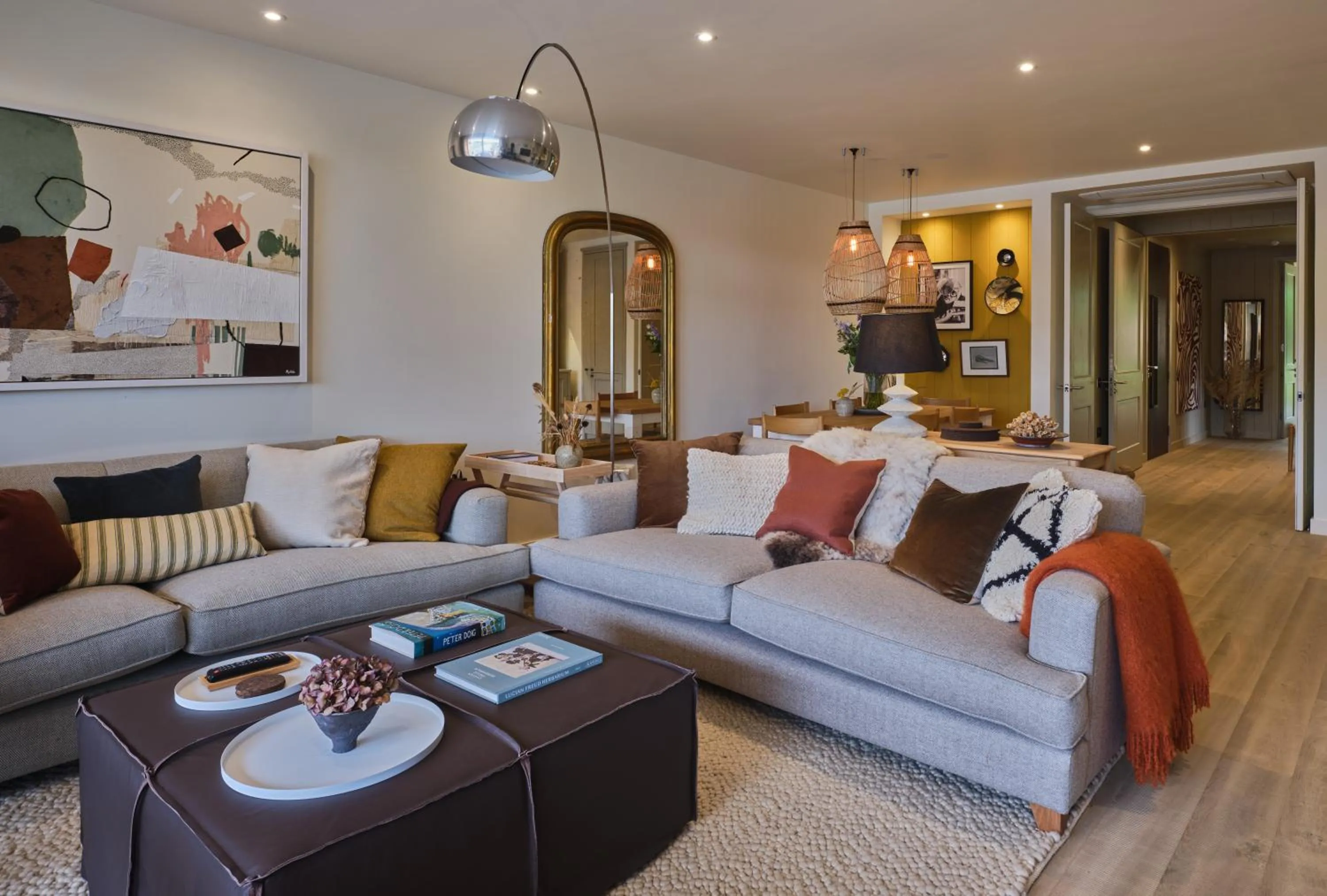 Living room in The Lakes By YOO