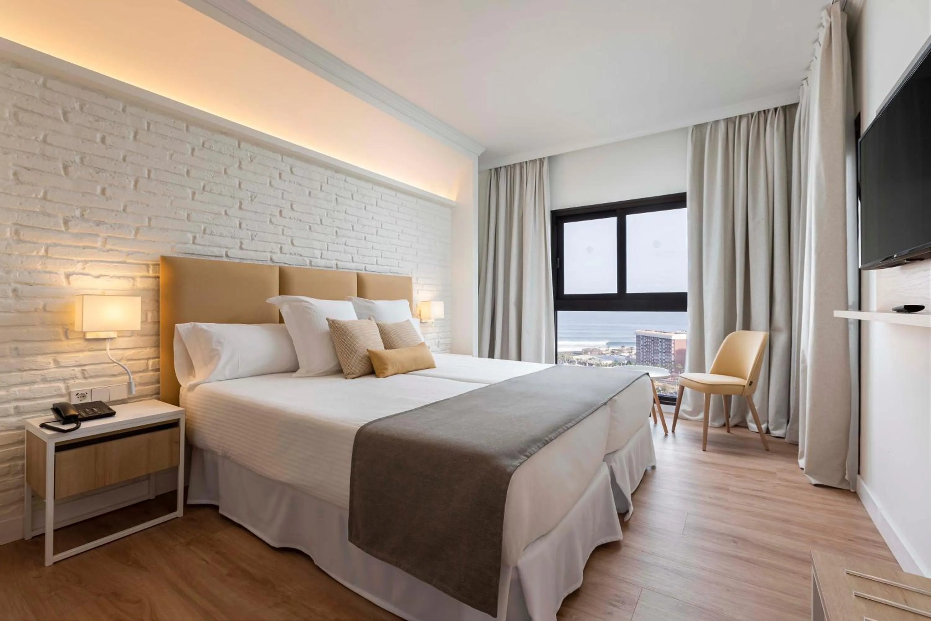 Bed in AluaSoul Orotava Valley - Adults Only