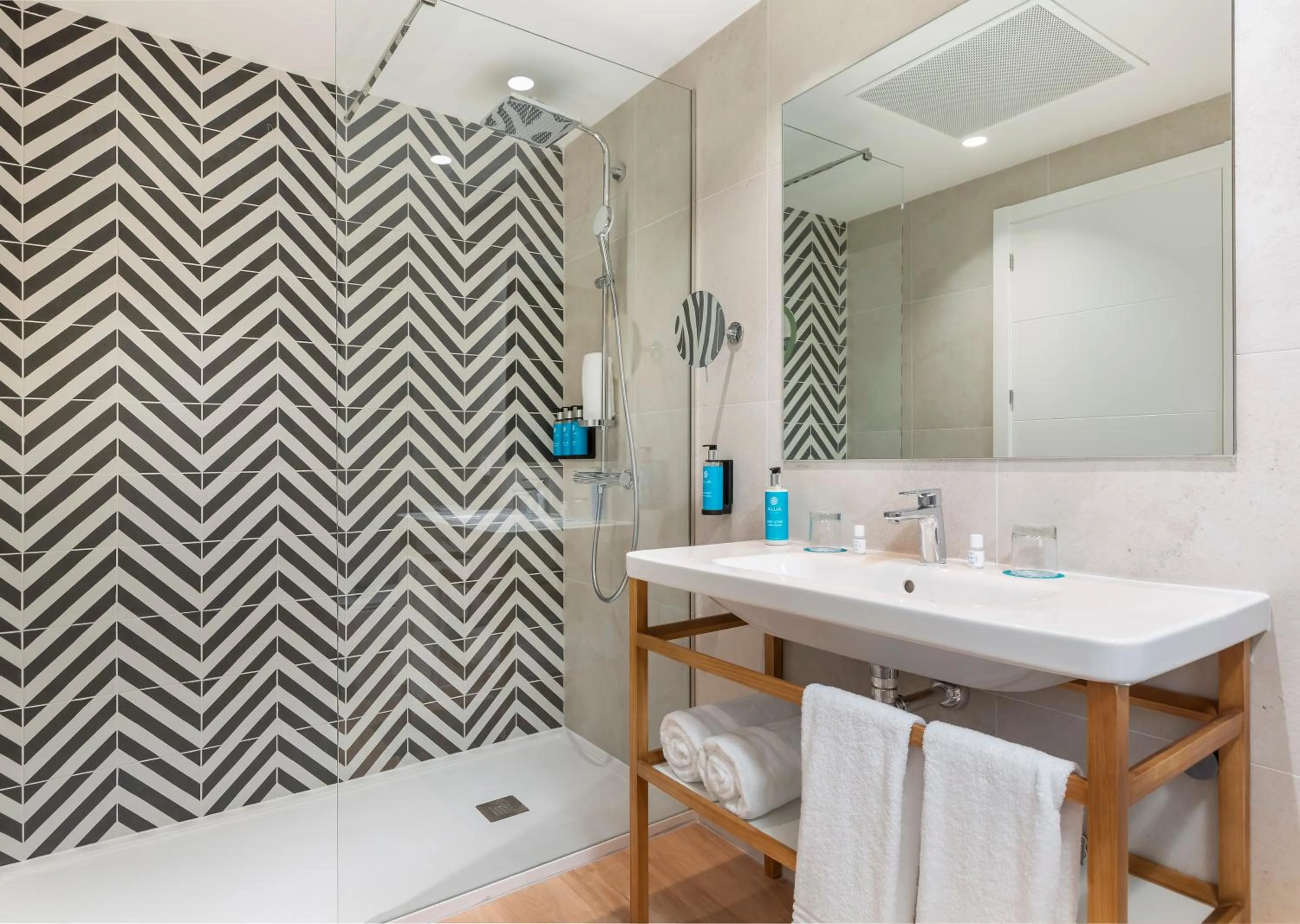 Shower in AluaSoul Orotava Valley - Adults Only