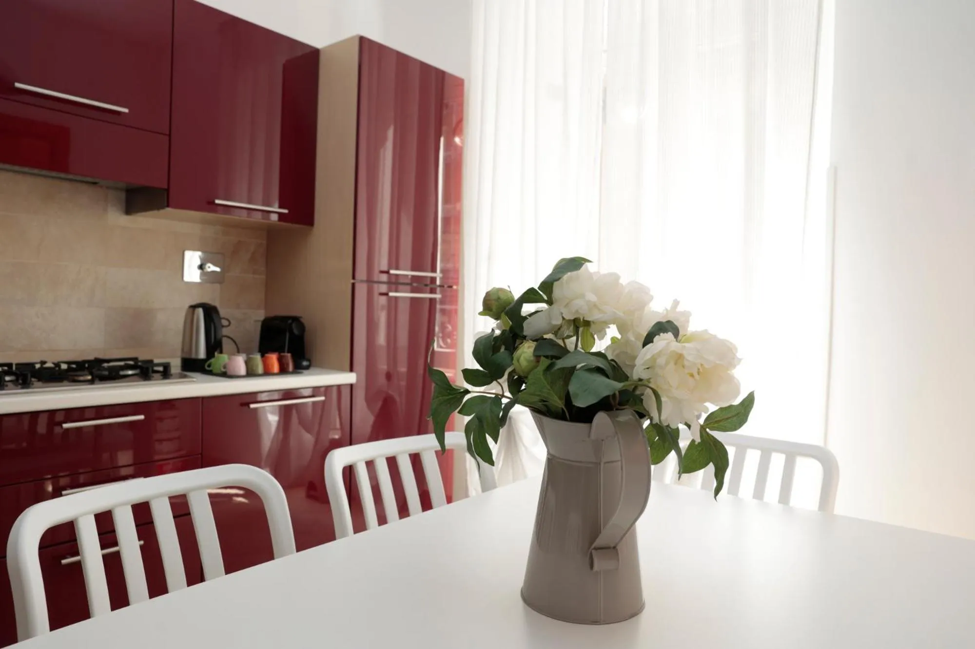 Kitchen or kitchenette in Cardinal Vatican Inn
