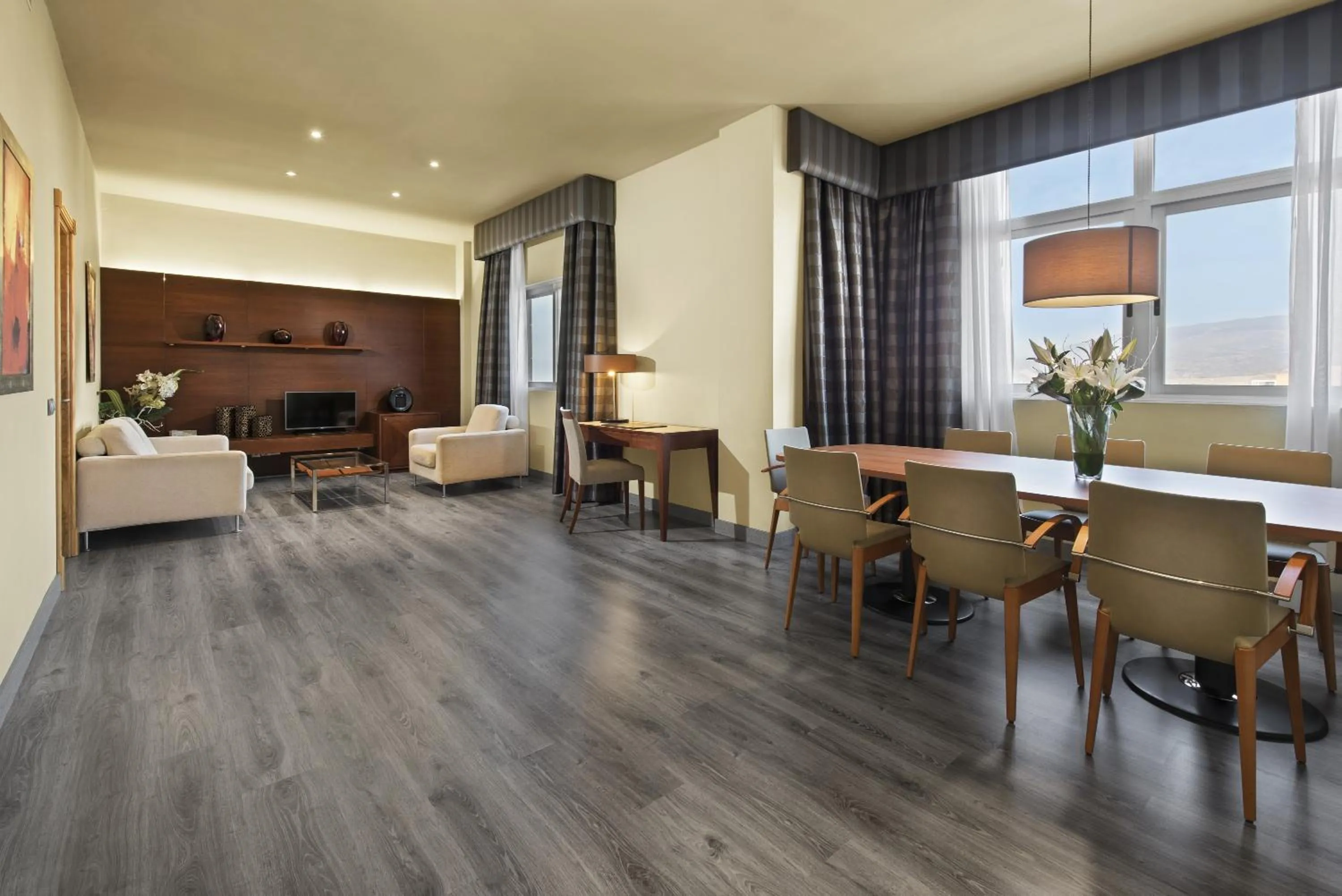 Living room in Elba Almeria Business & Convention Hotel