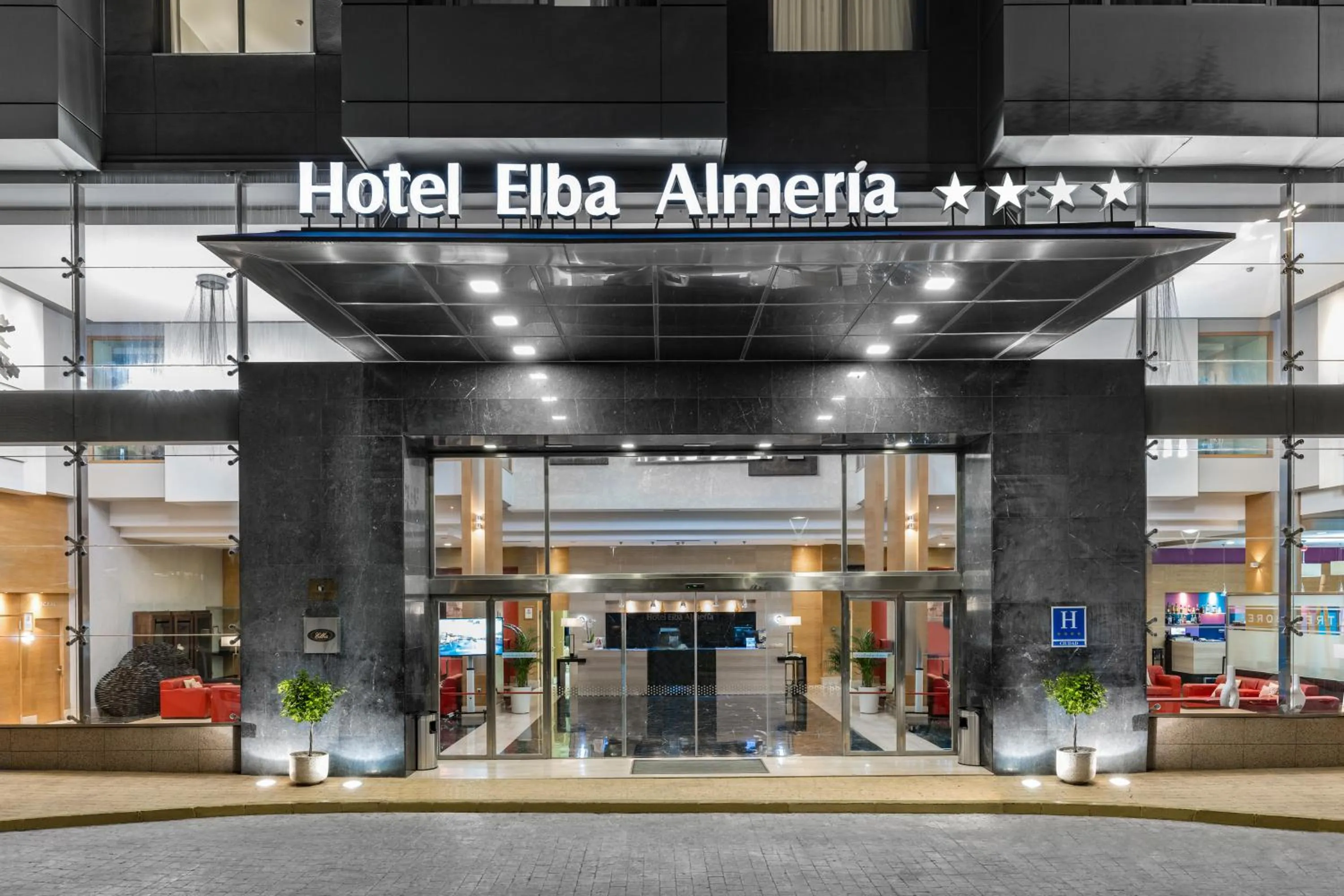 Property building in Elba Almeria Business & Convention Hotel