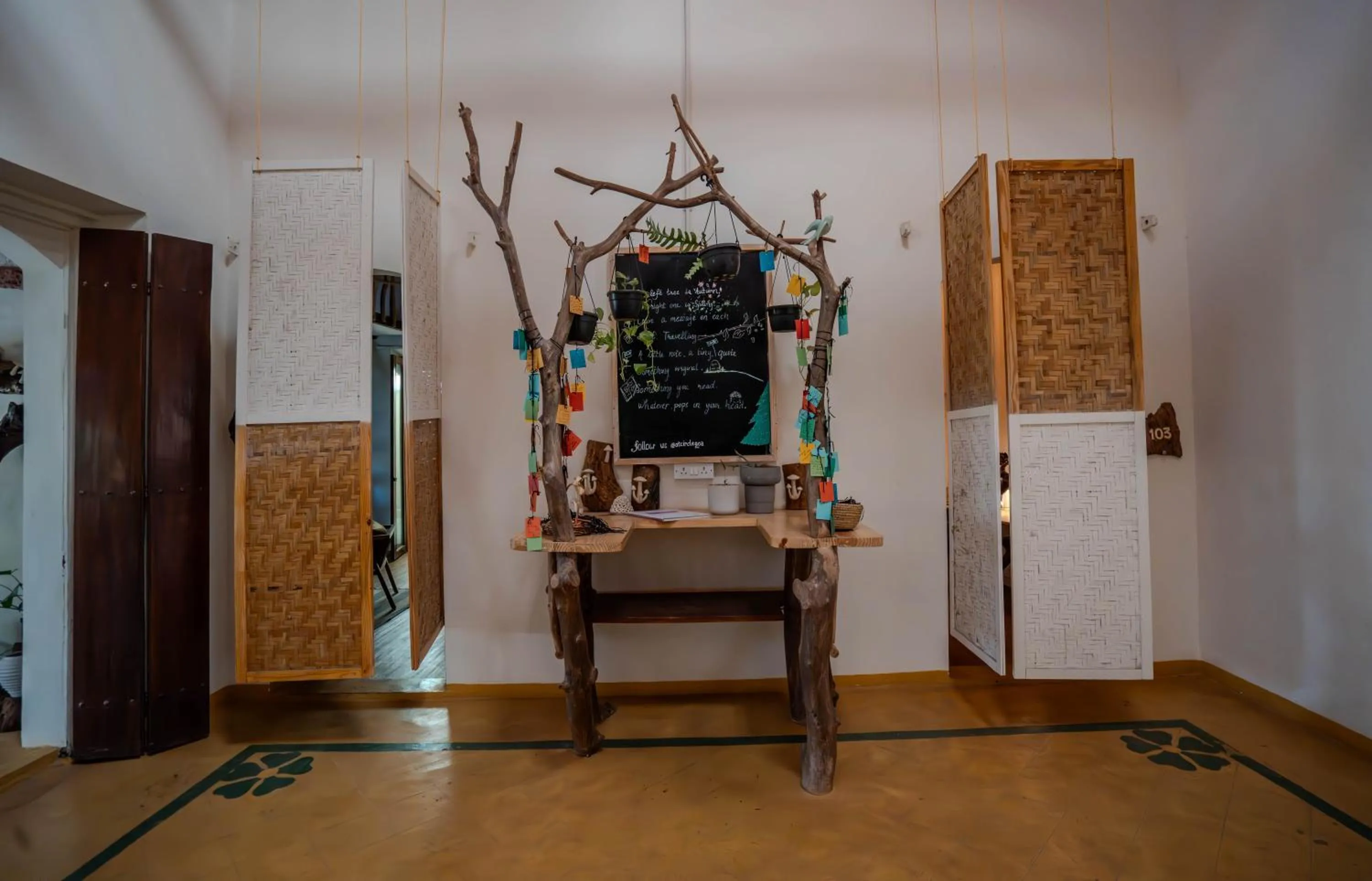 Lobby or reception in Circle