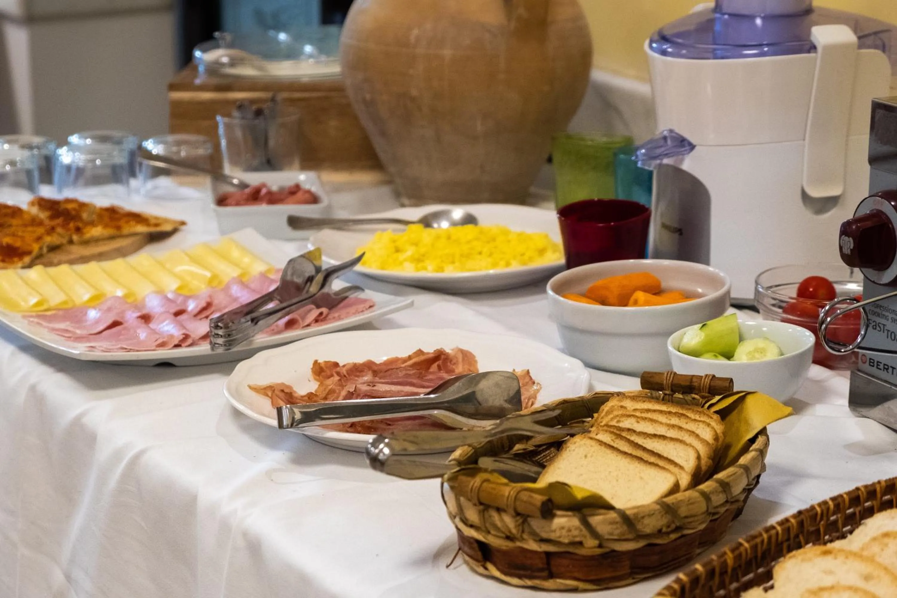 Food and drinks in Hotel Ardesia