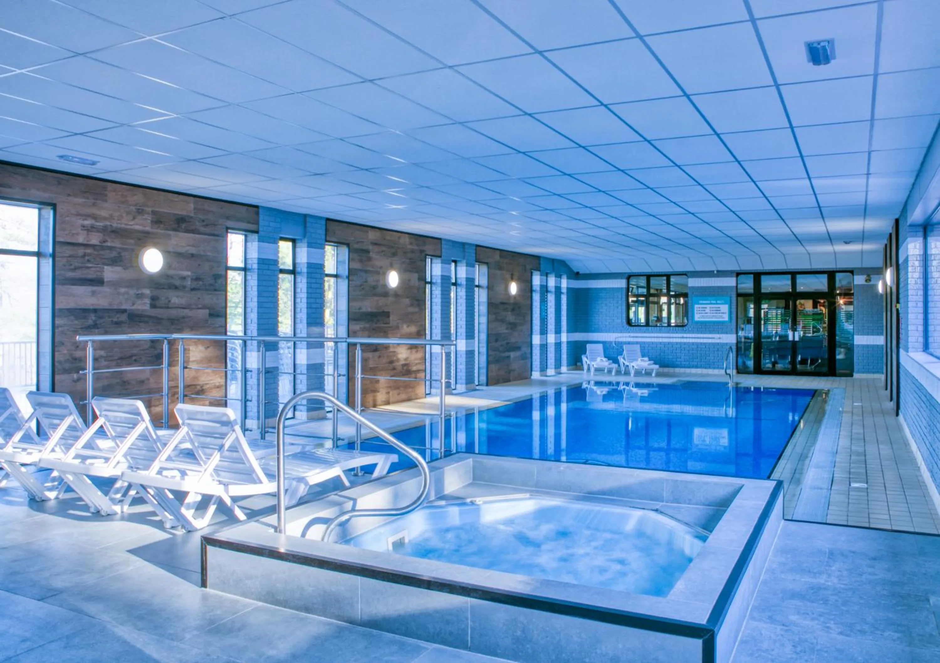 Pool view in Newlands Holidays