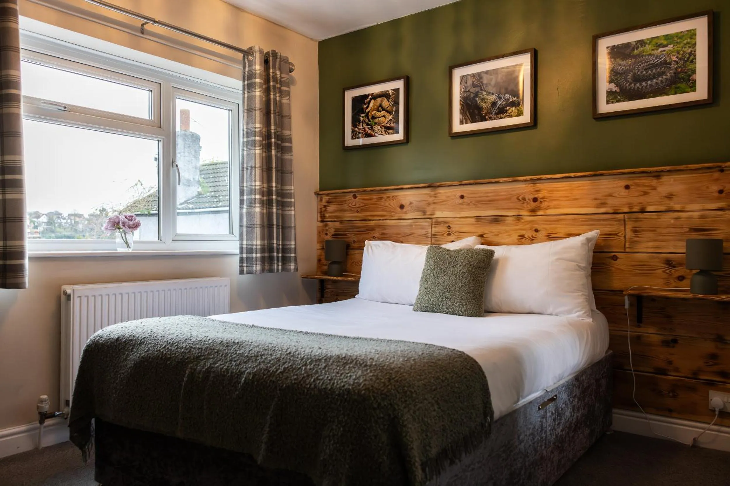 Bed in The First Hurdle Guest House