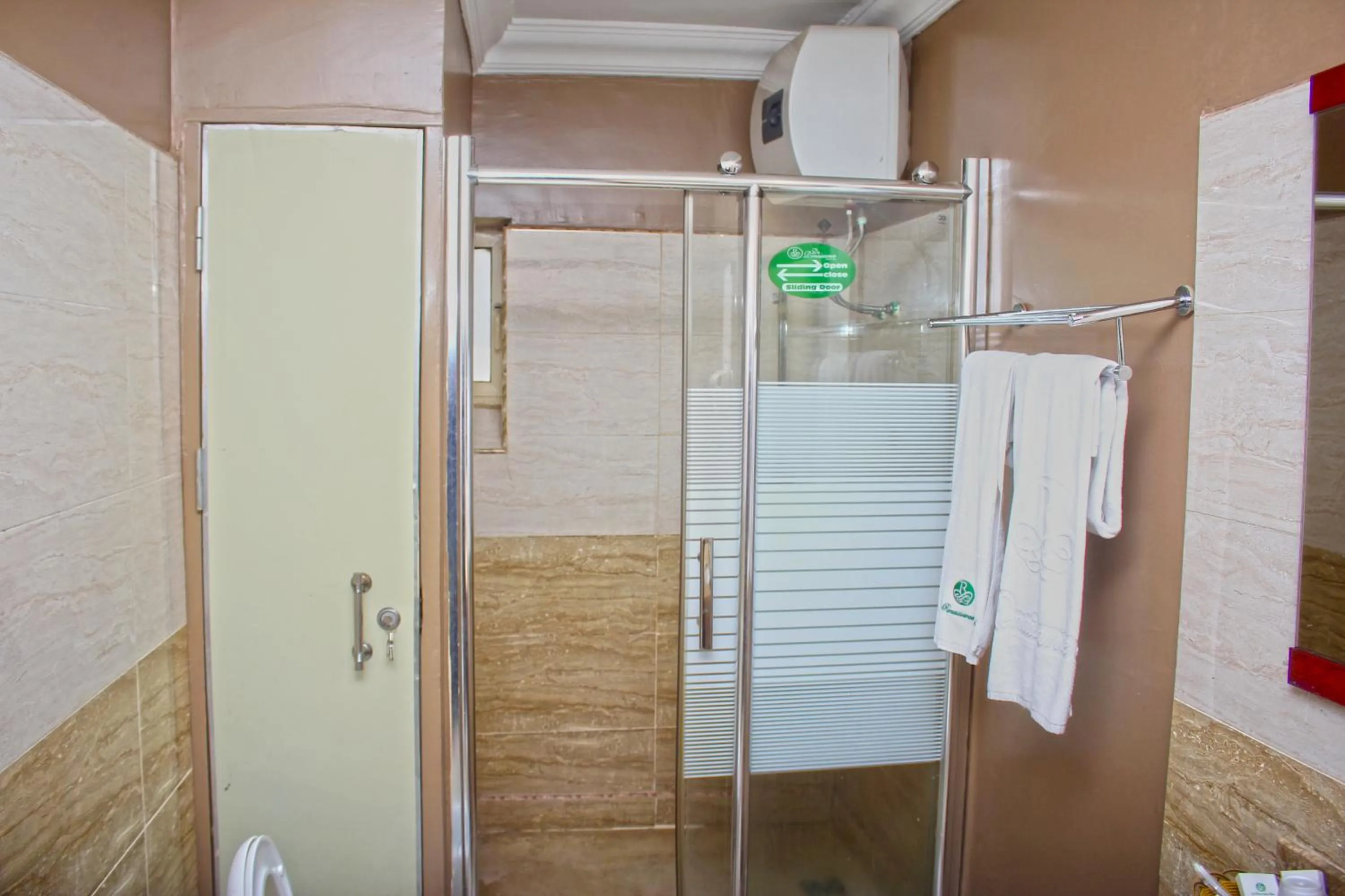 Bathroom in De Rembrandt Hotels and Suites