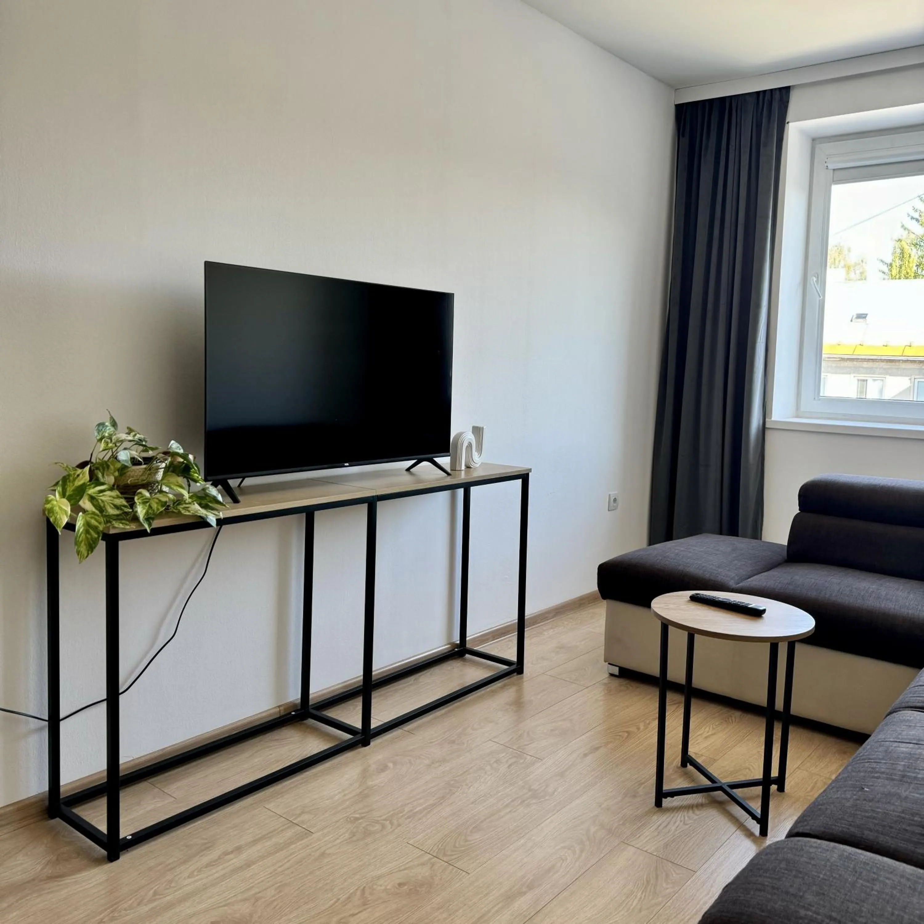Communal lounge/ TV room in Central Apartments