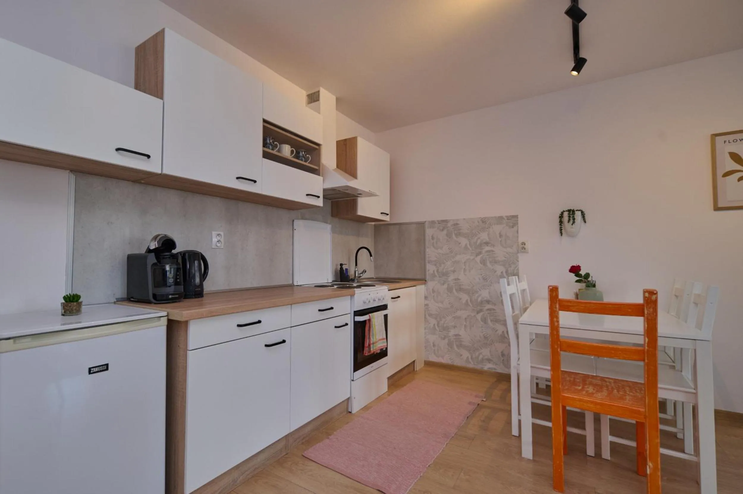 Coffee/tea facilities in Central Apartments