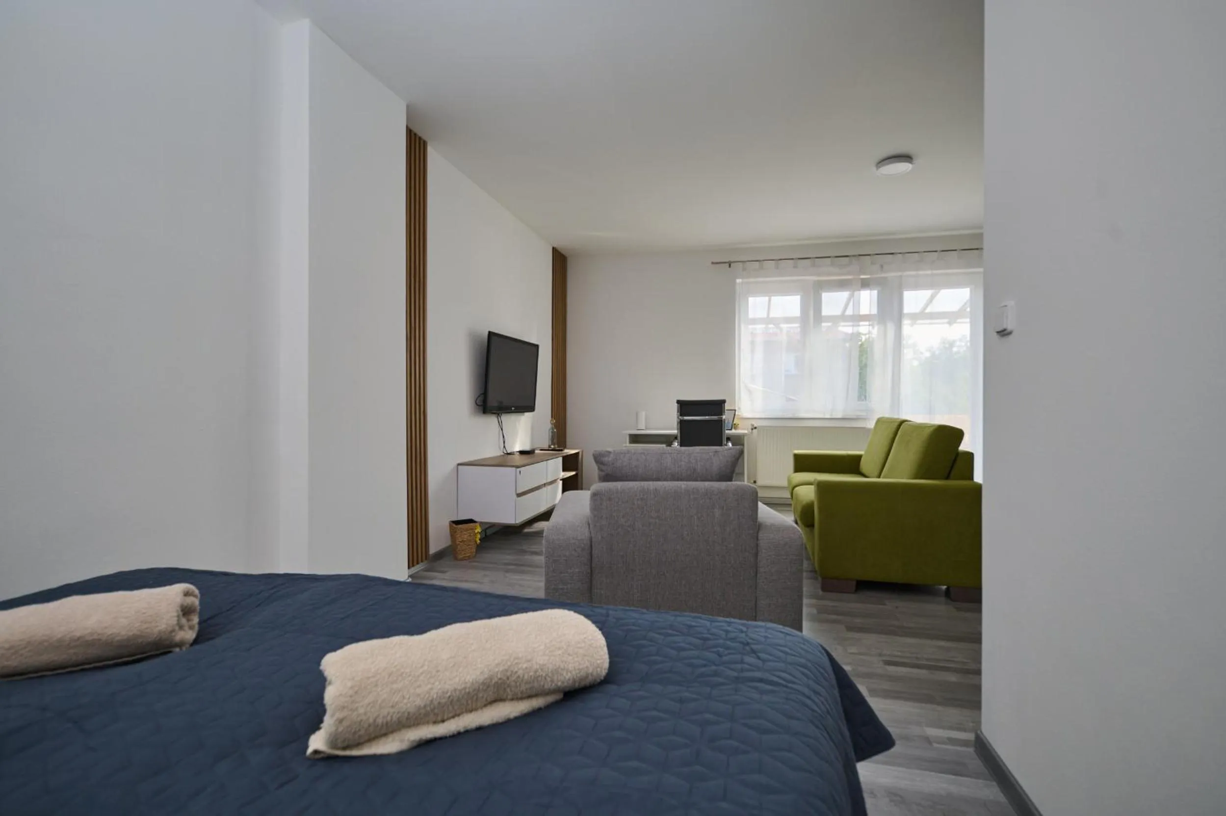 TV and multimedia, Bed in Central Apartments