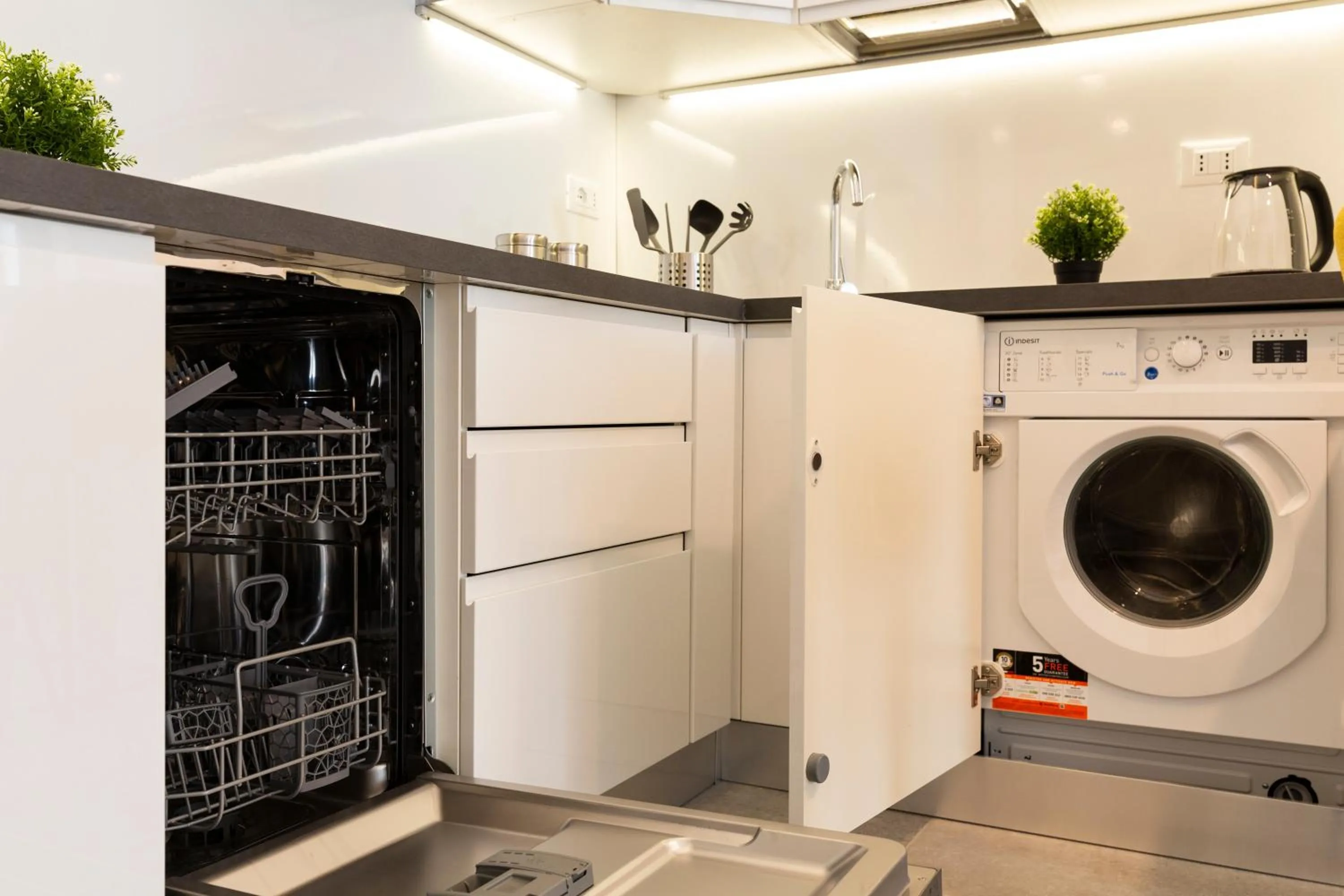 Kitchen or kitchenette in Biancospini 13 - Flower District