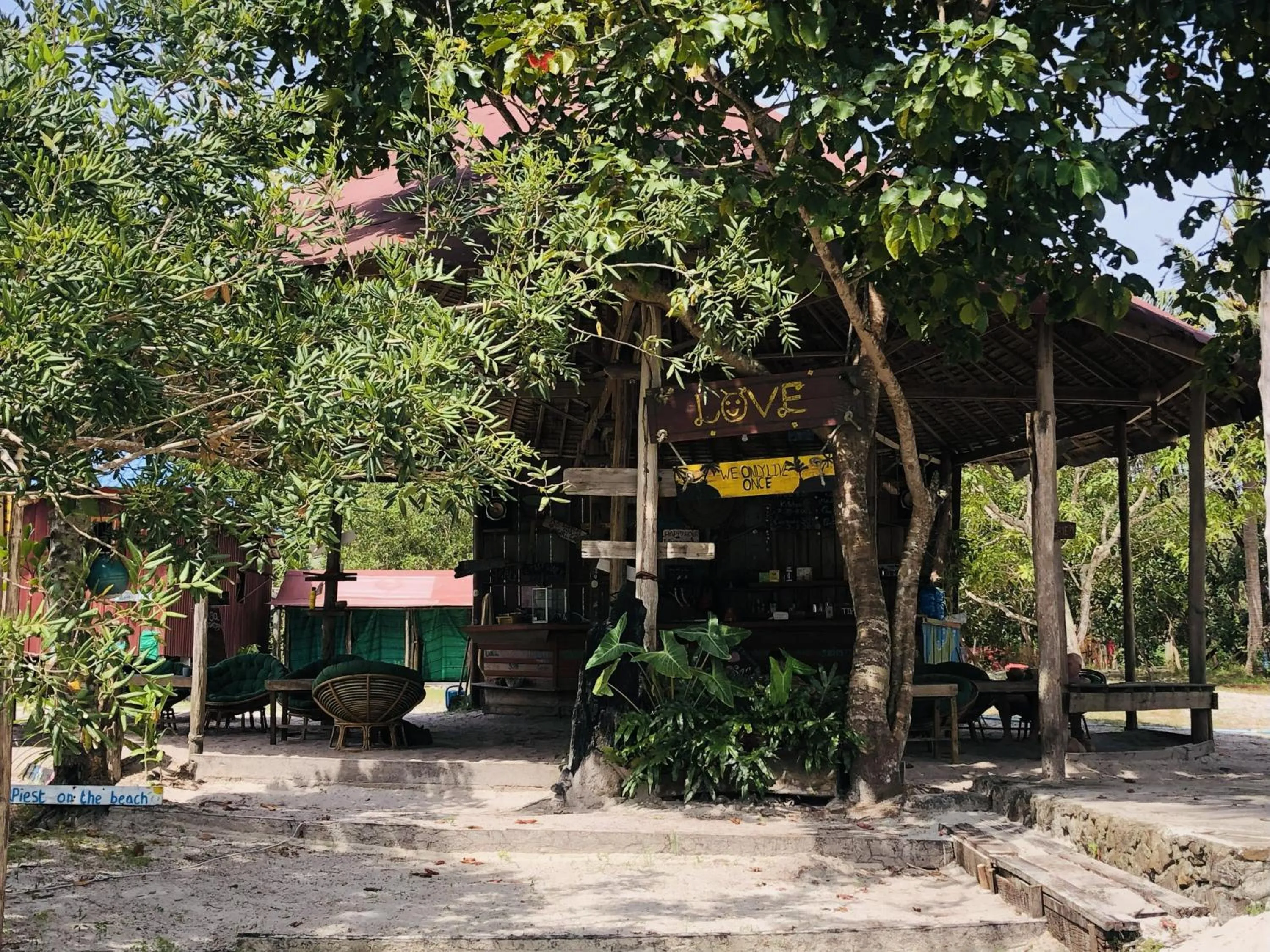 Facade/entrance in The Last Point Koh Takiev