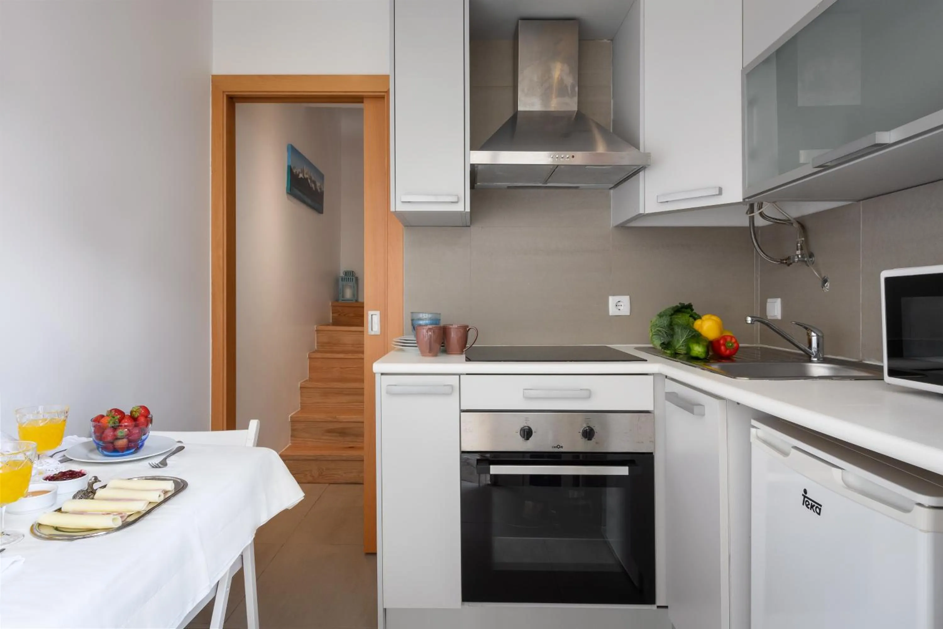 Kitchen or kitchenette in Alfama Yellow House