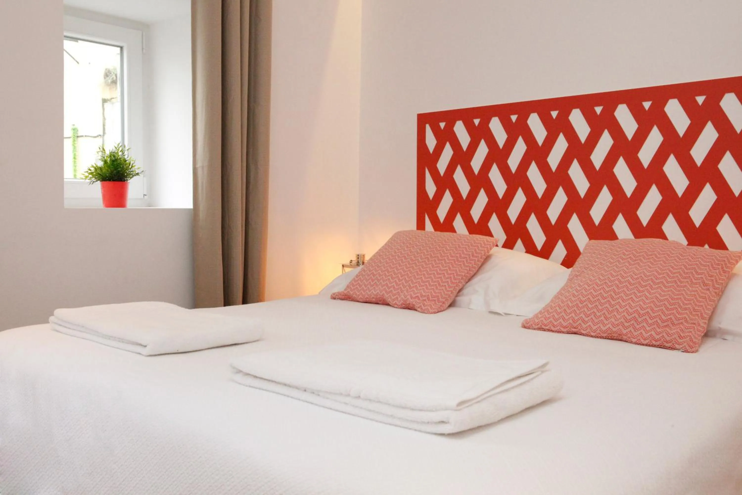 Bedroom, Bed in Alfama Yellow House