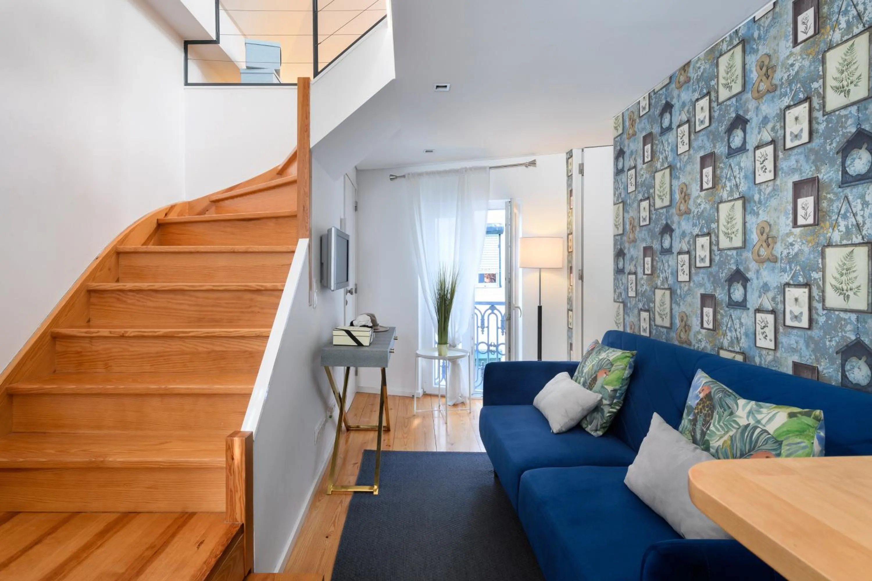 Living room in Alfama Yellow House