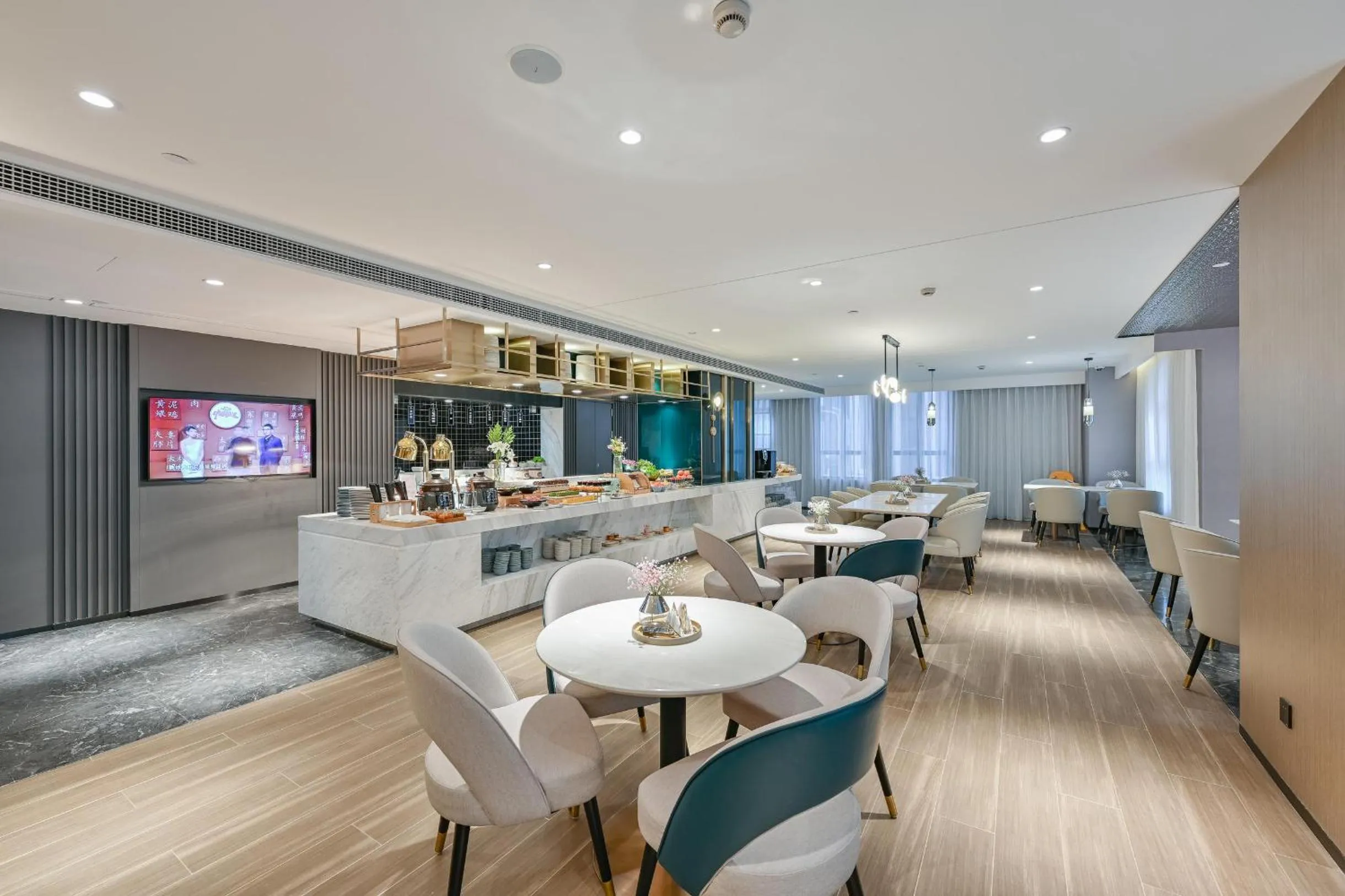 Restaurant/places to eat in Atour Hotel Shanghai Songjiang Sports Center Free laundry service