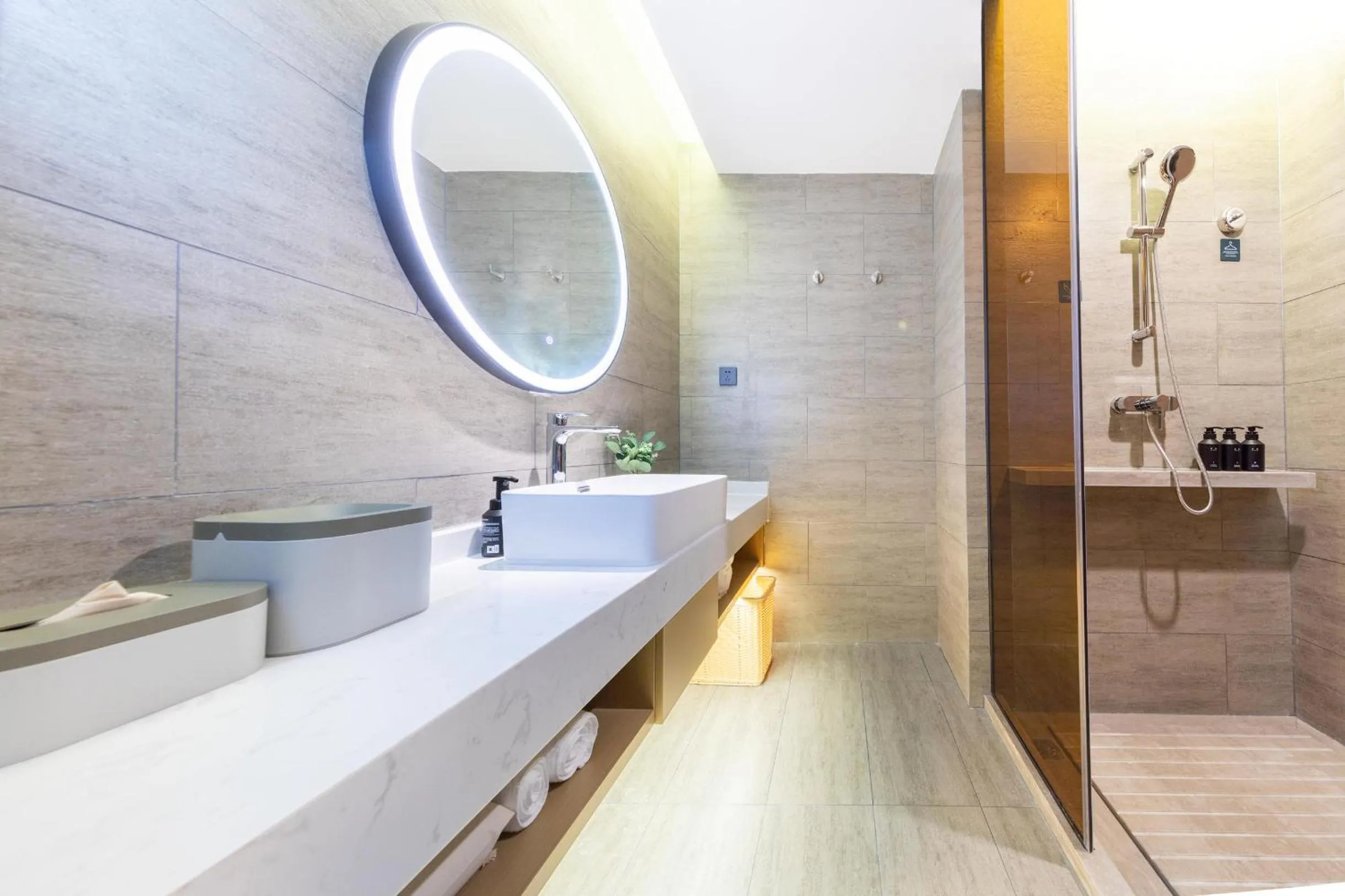 Atour Hotel Yibin West Railway Station