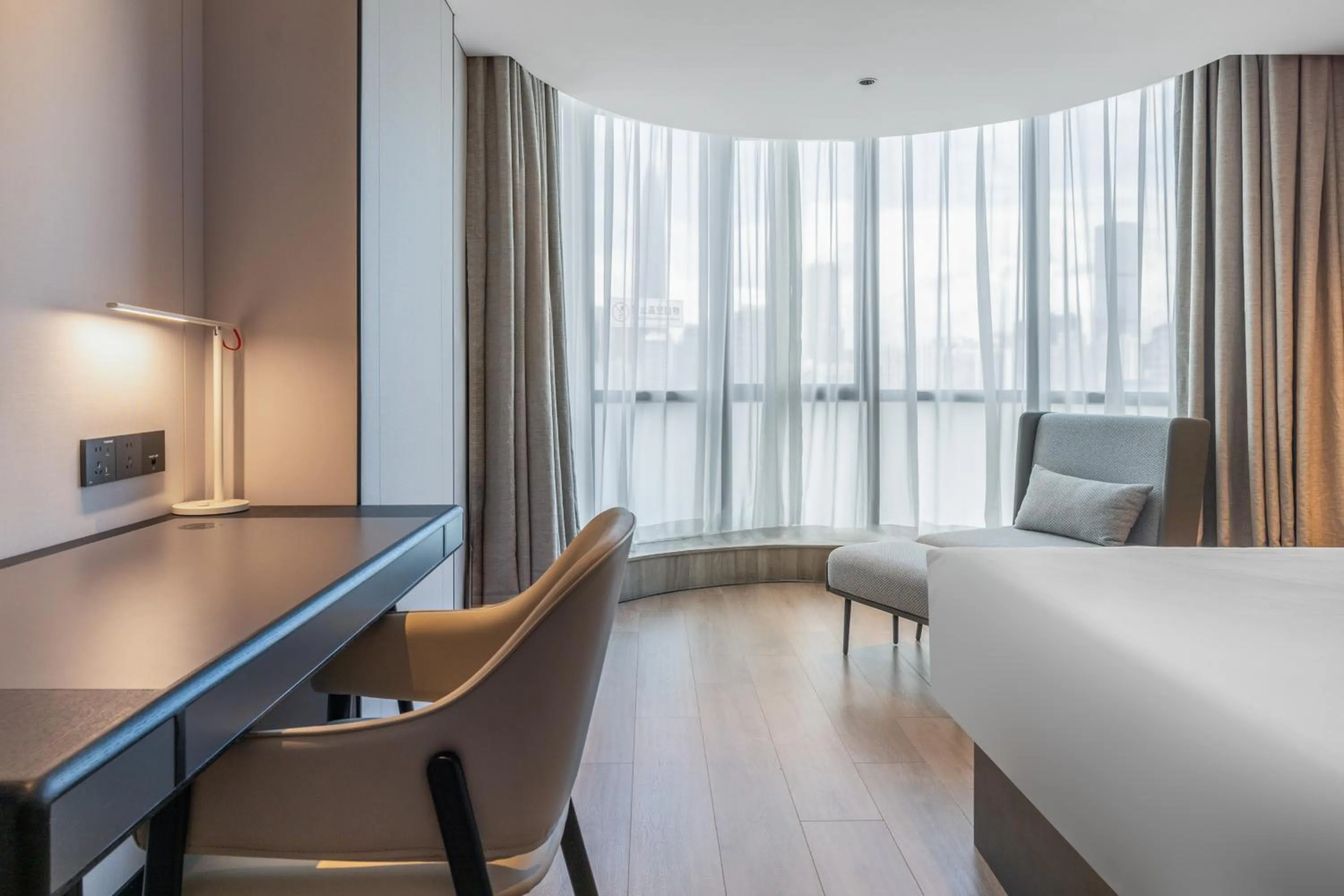 Bed in Atour X Hotel Shenzhen Luohu Dongmen Pedestrian Street