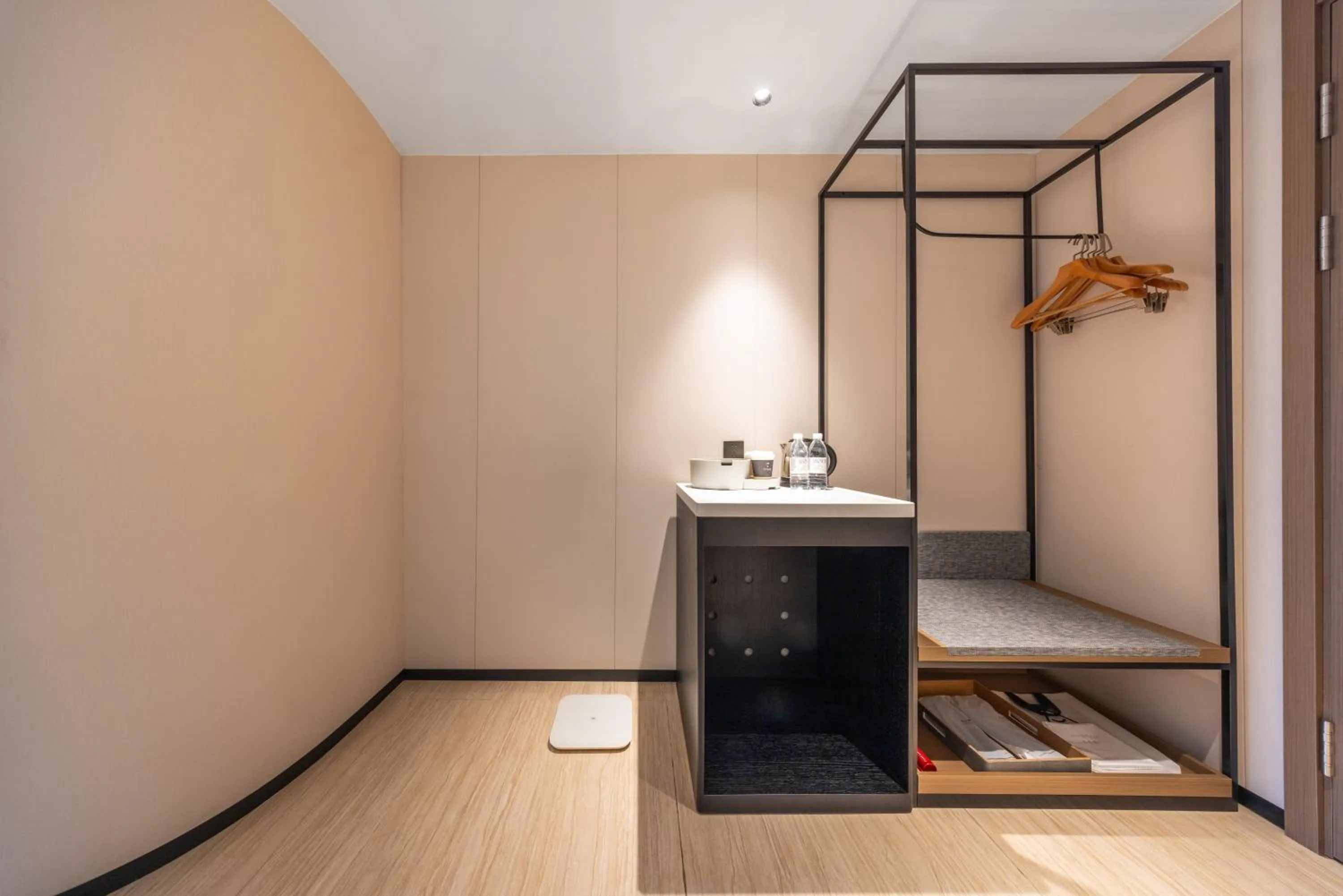 Atour X Hotel Shenzhen Luohu Dongmen Pedestrian Street