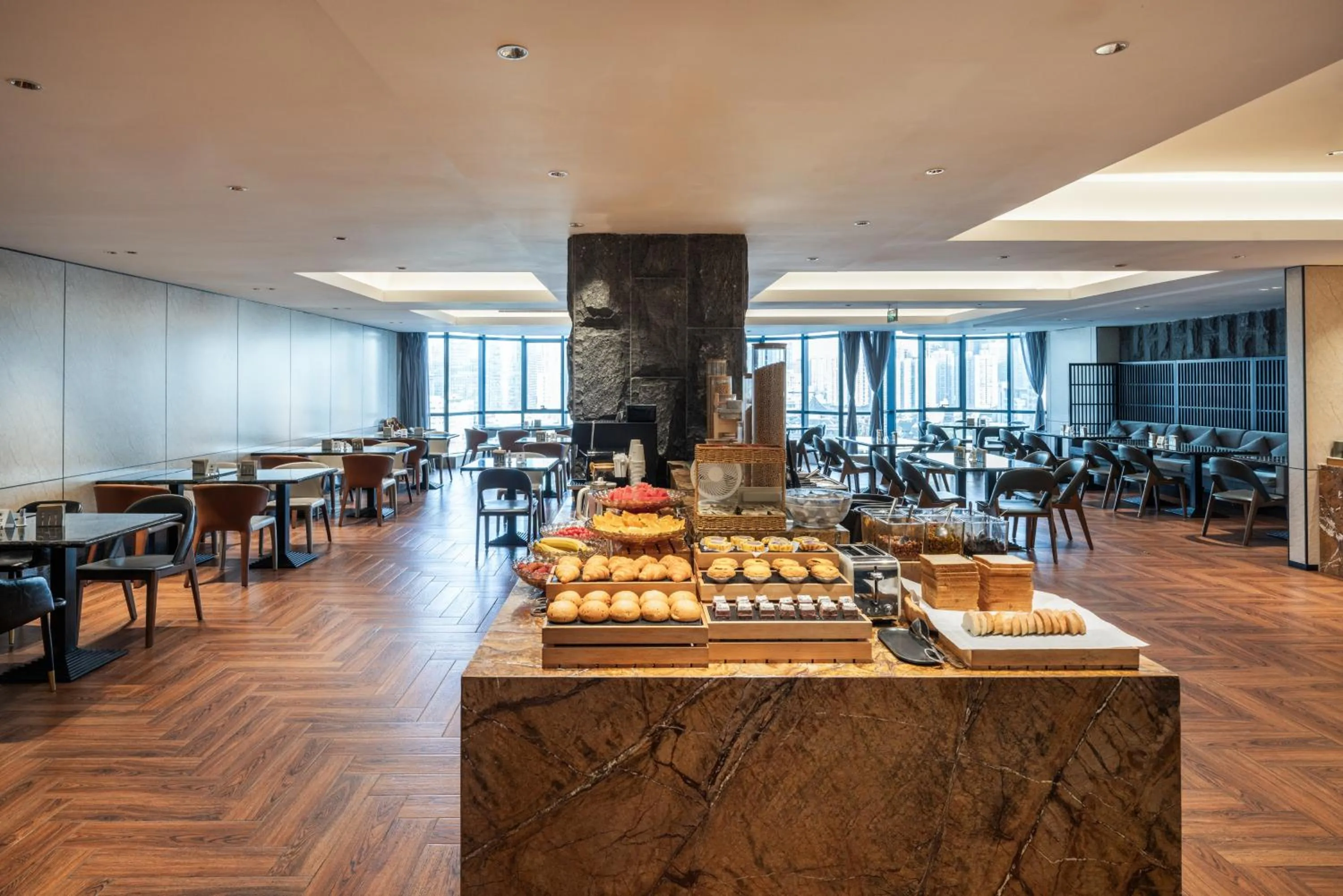 Restaurant/places to eat in Atour X Hotel Shenzhen Luohu Dongmen Pedestrian Street