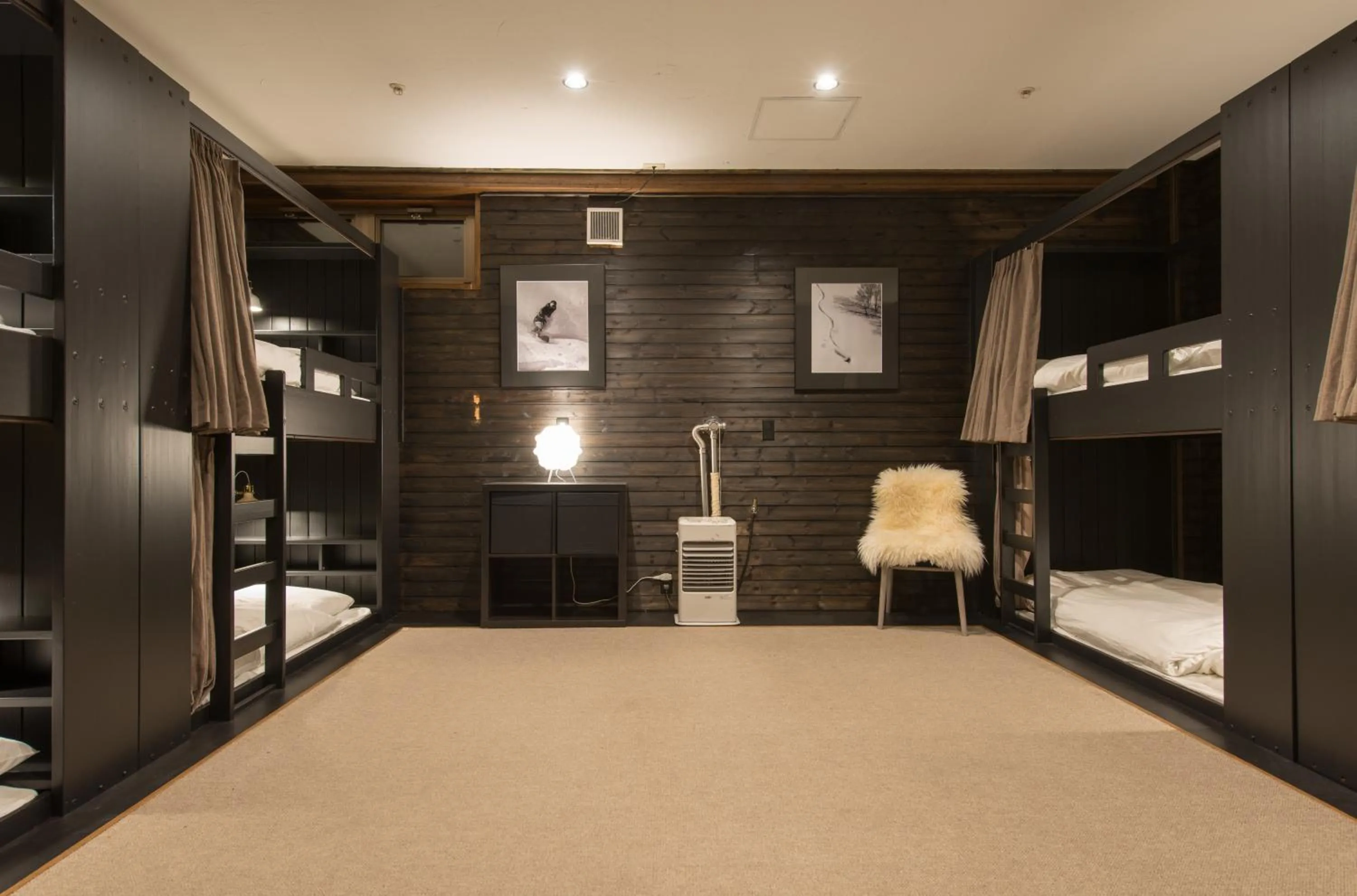 Photo of the whole room, Bed in Moiwa Lodge