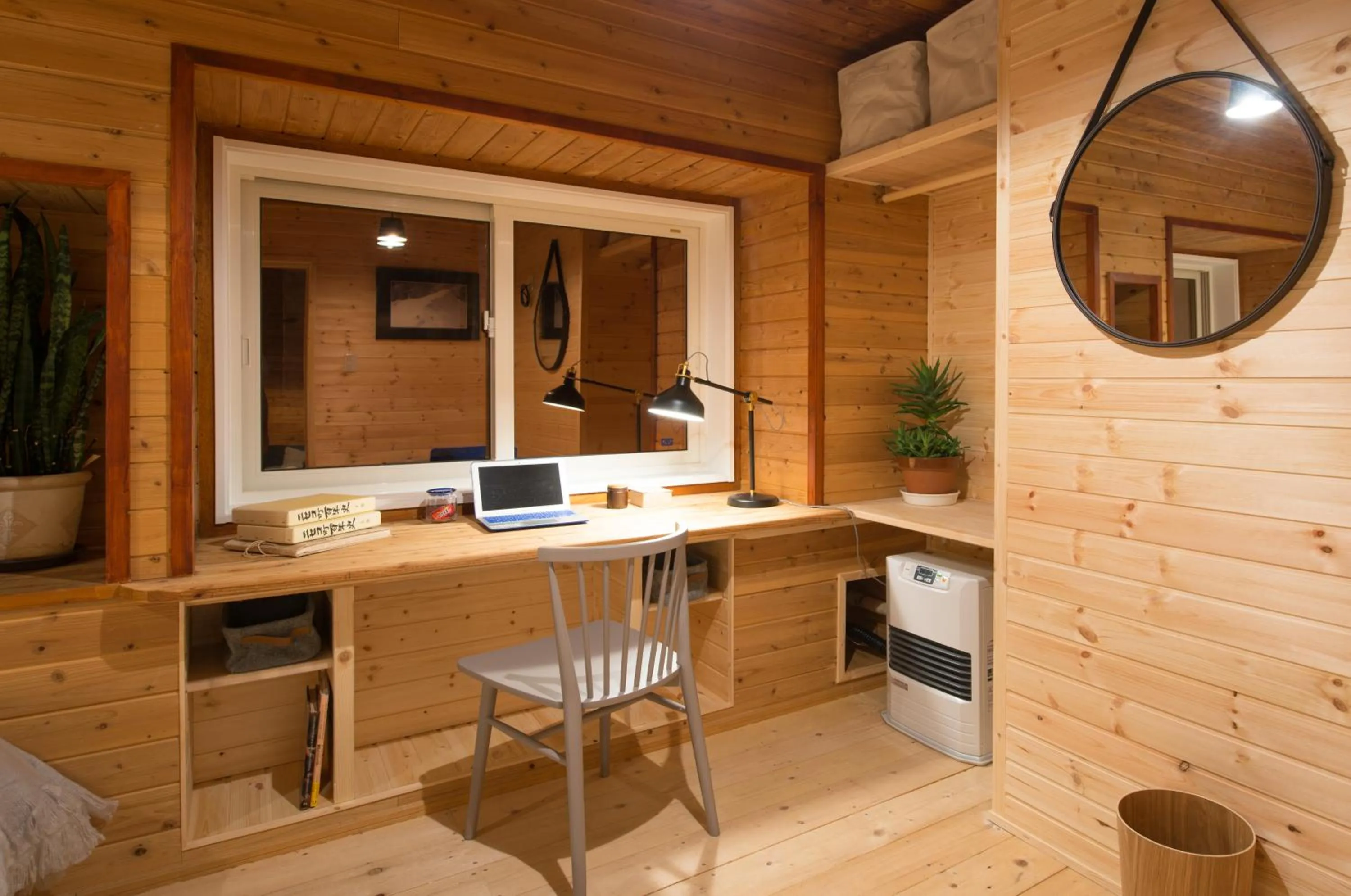 Photo of the whole room in Moiwa Lodge