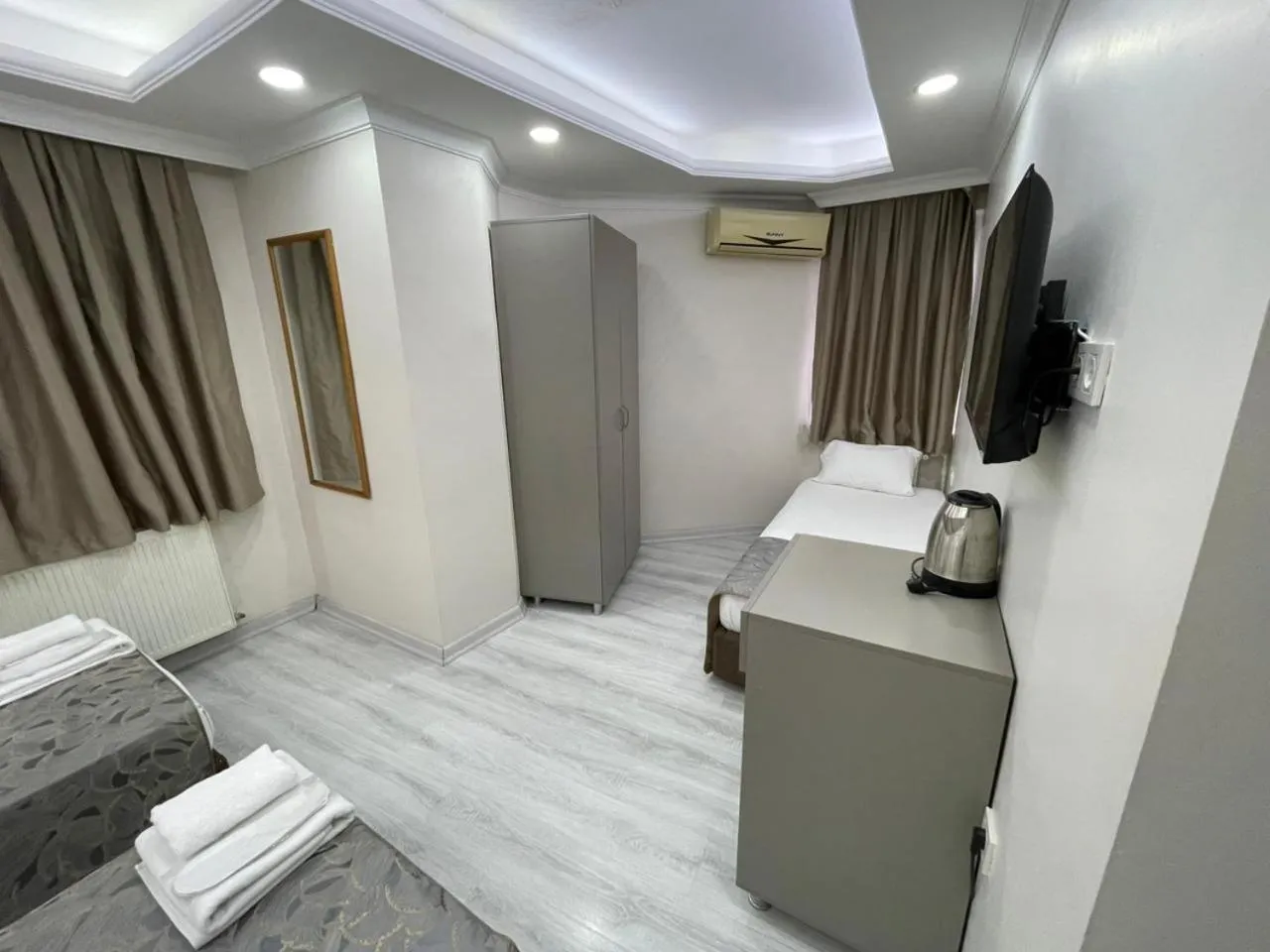 Photo of the whole room, Bed in Grand Kybele Hotel