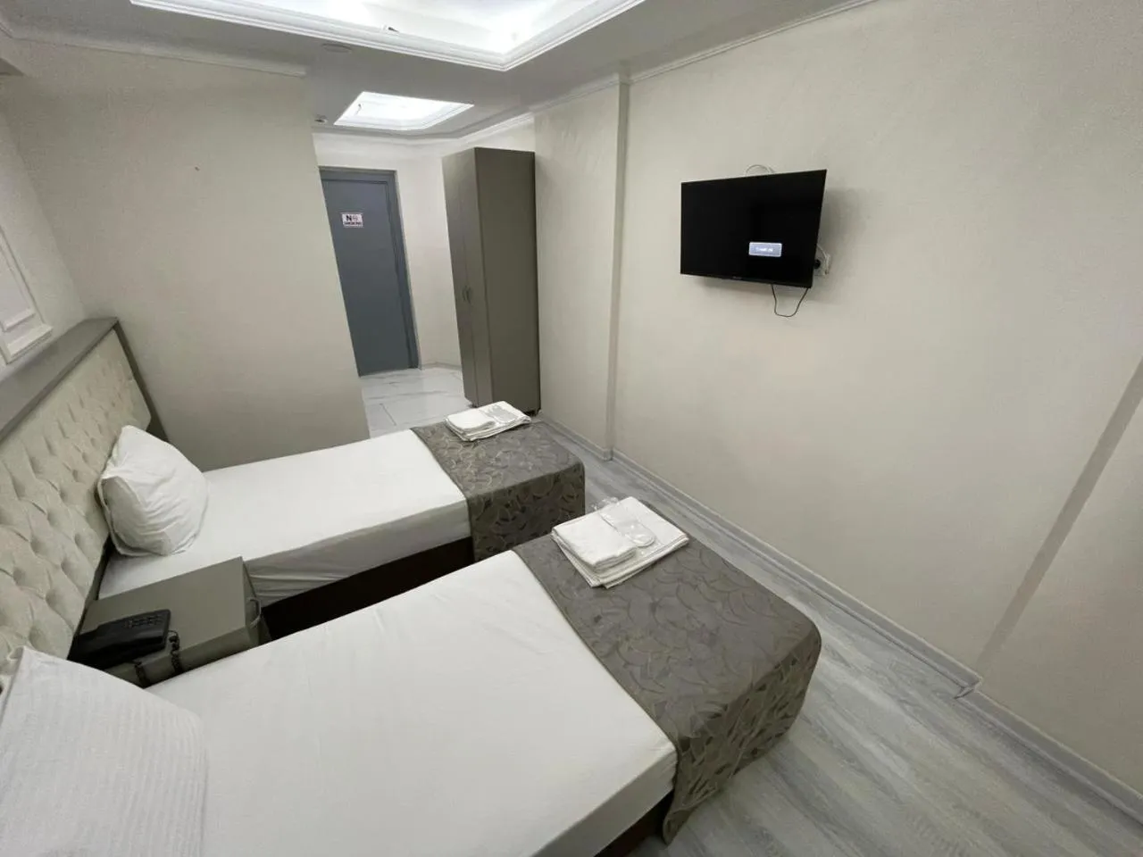 Photo of the whole room, Bed in Grand Kybele Hotel