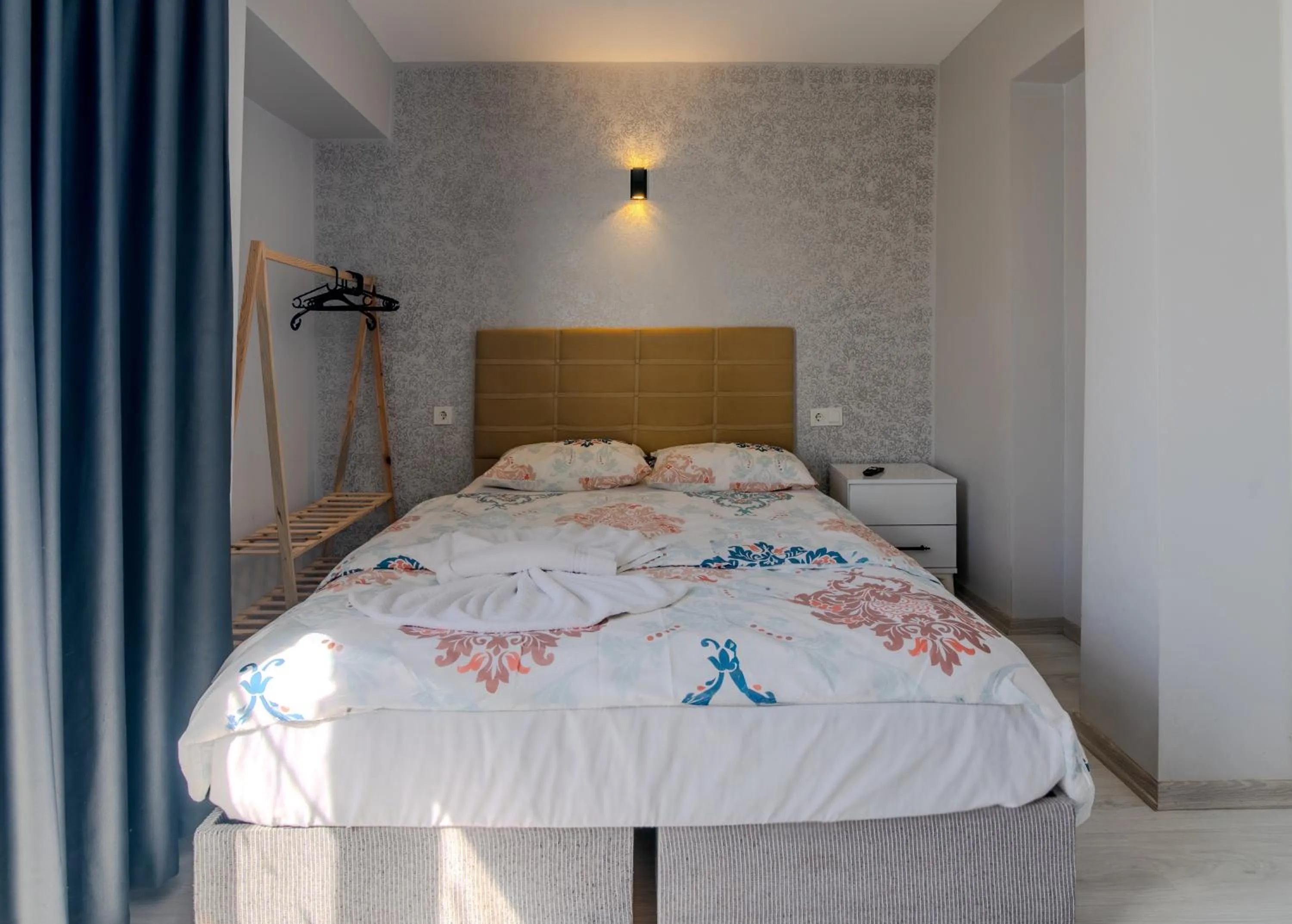 Bedroom, Bed in Airport Black Sea Hotel & Restaurant