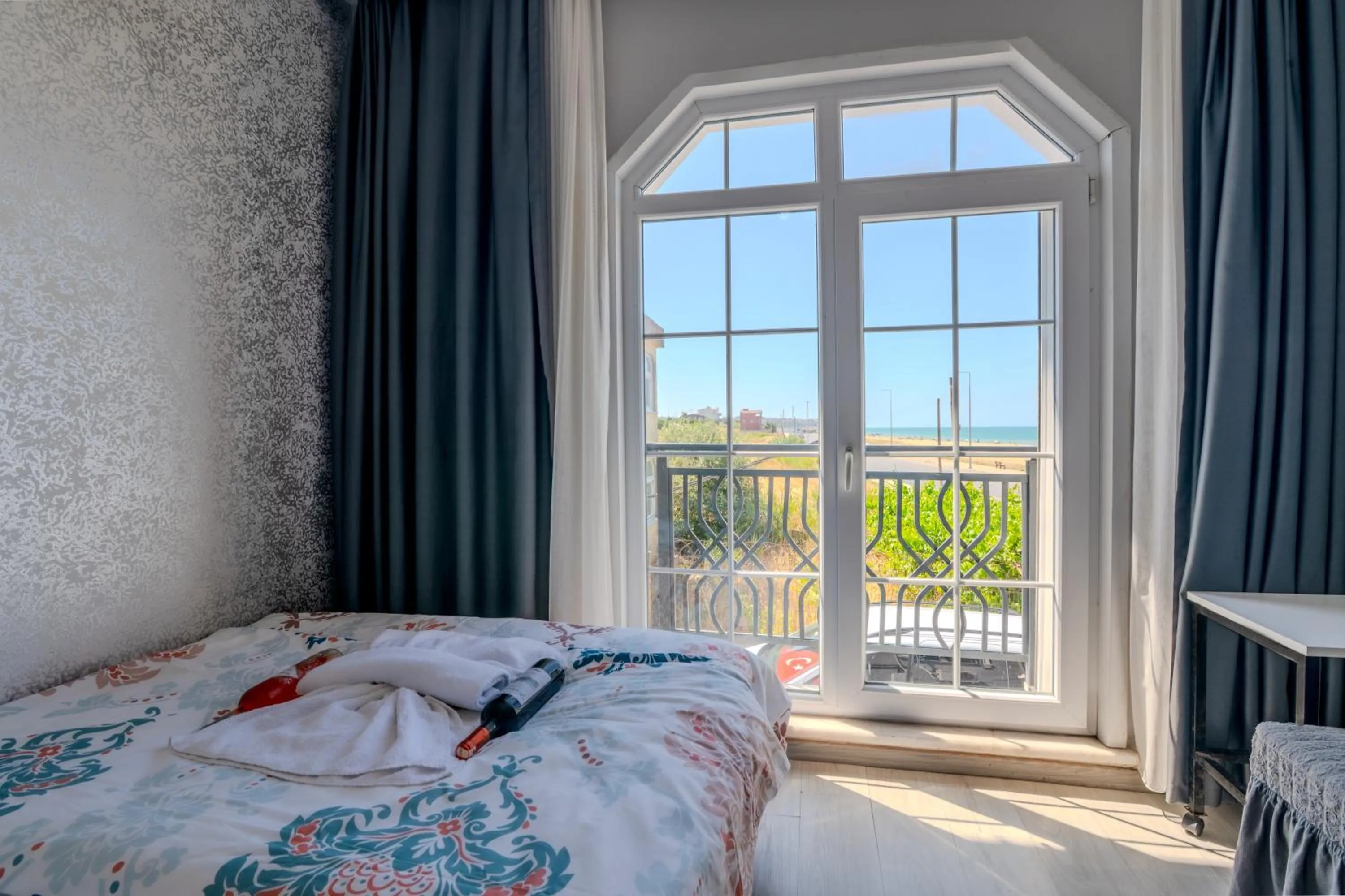 Photo of the whole room, Bed in Airport Black Sea Hotel & Restaurant