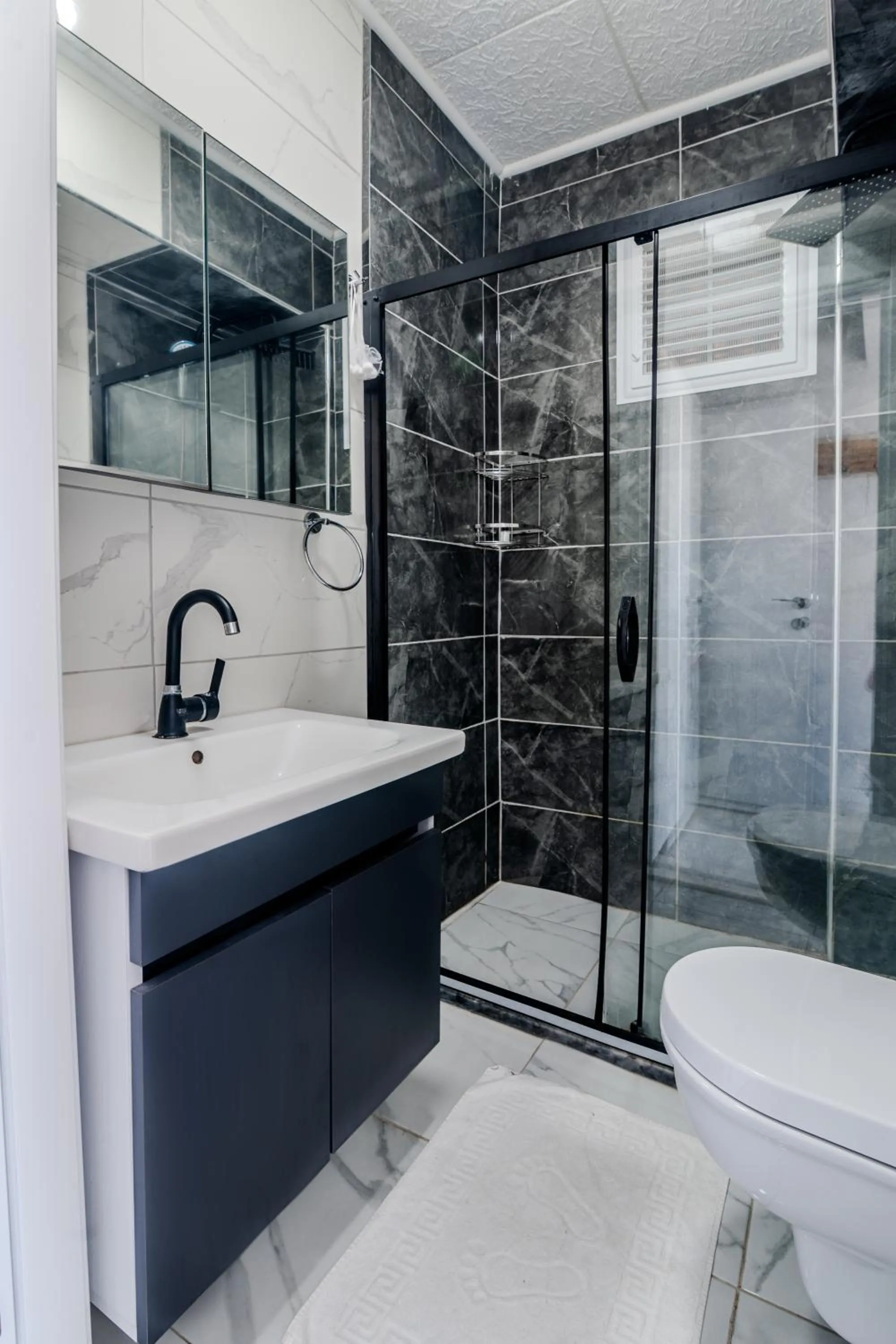 Shower in Airport Black Sea Hotel & Restaurant