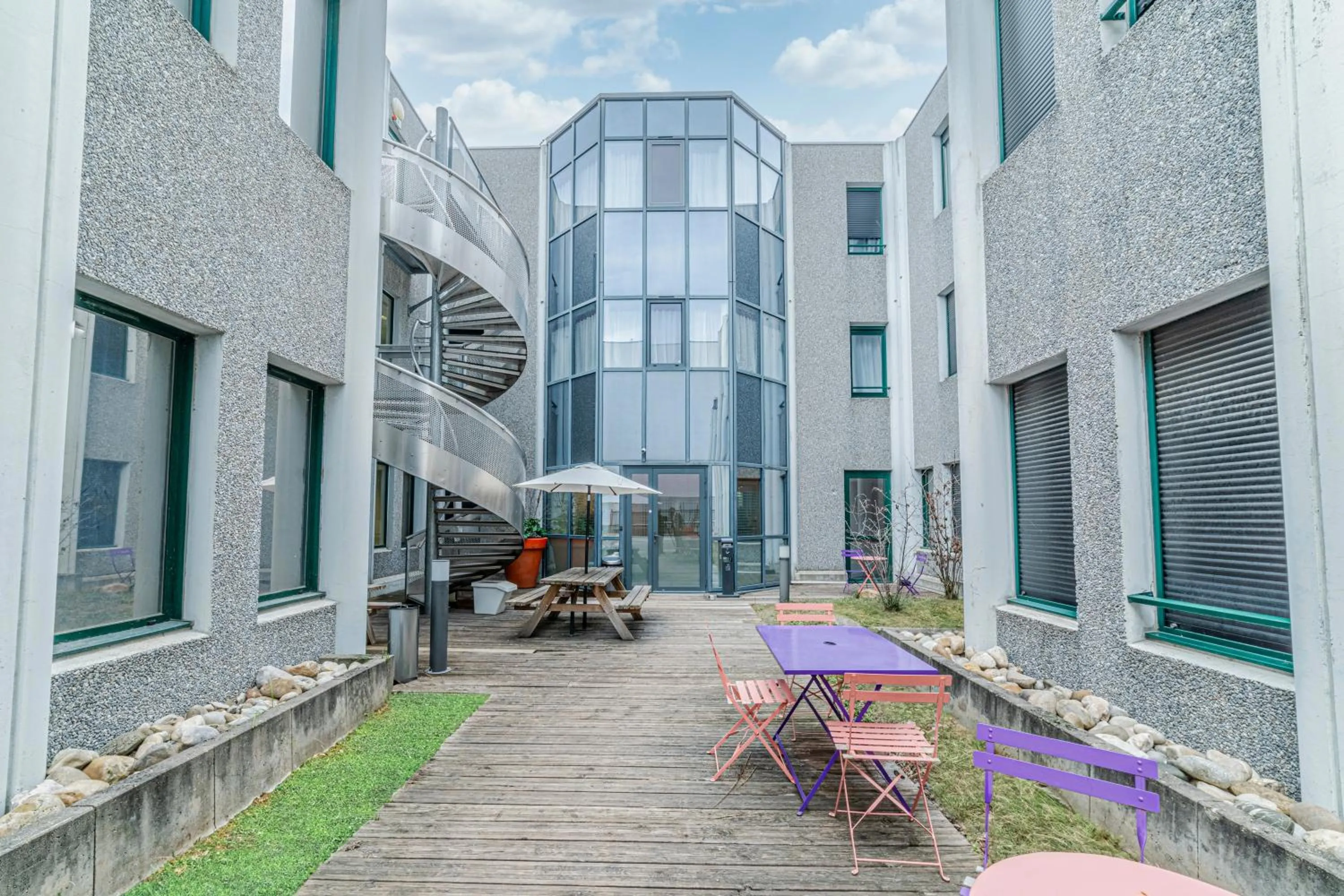 Property building in Montempô Appart'hôtel Lyon Viviani